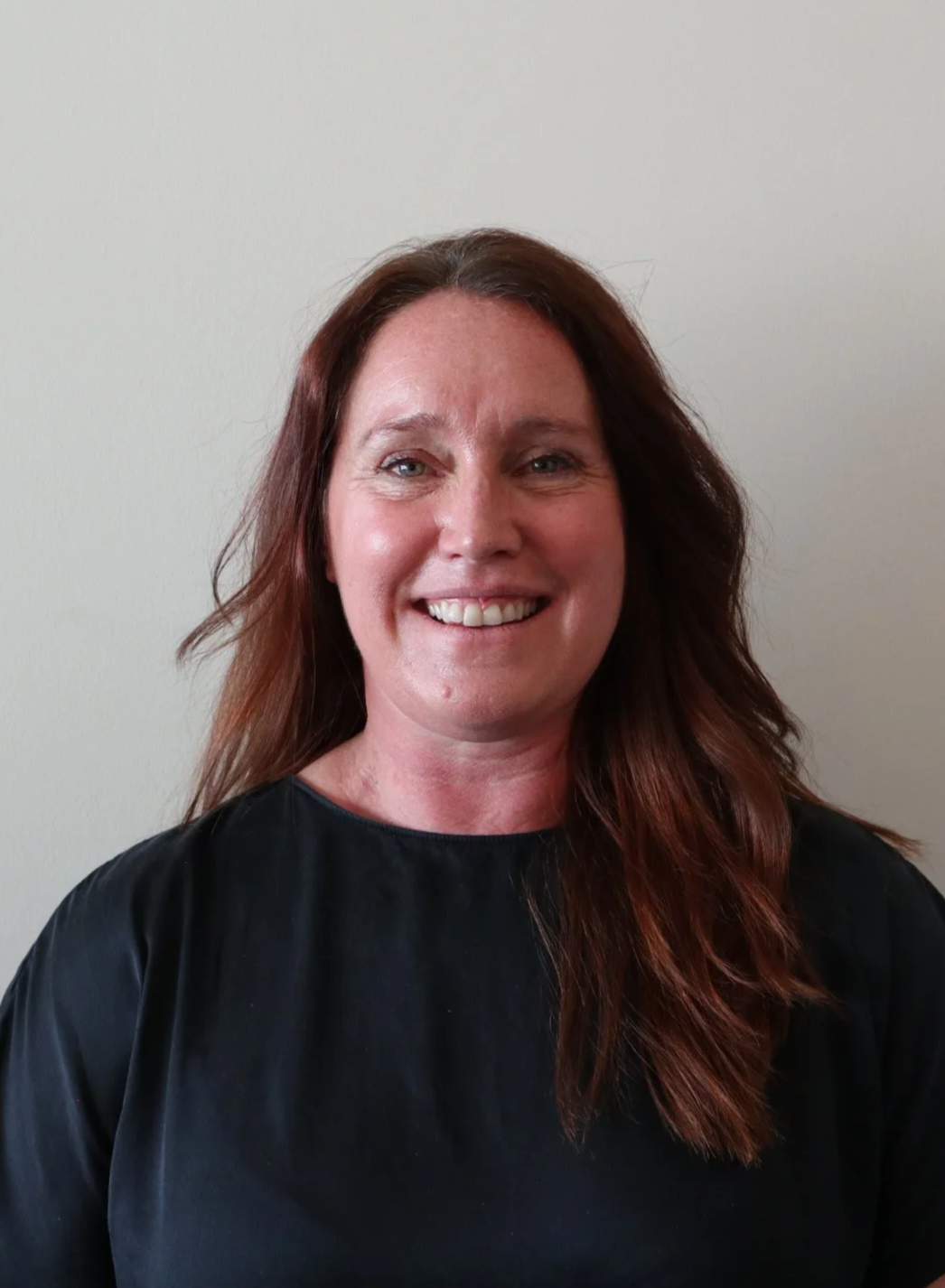 Chay Carmichael is a female RMT or Massage Therapist in the Meadowvale region of Mississauga. She also provides extracorporeal shockwave therapy.