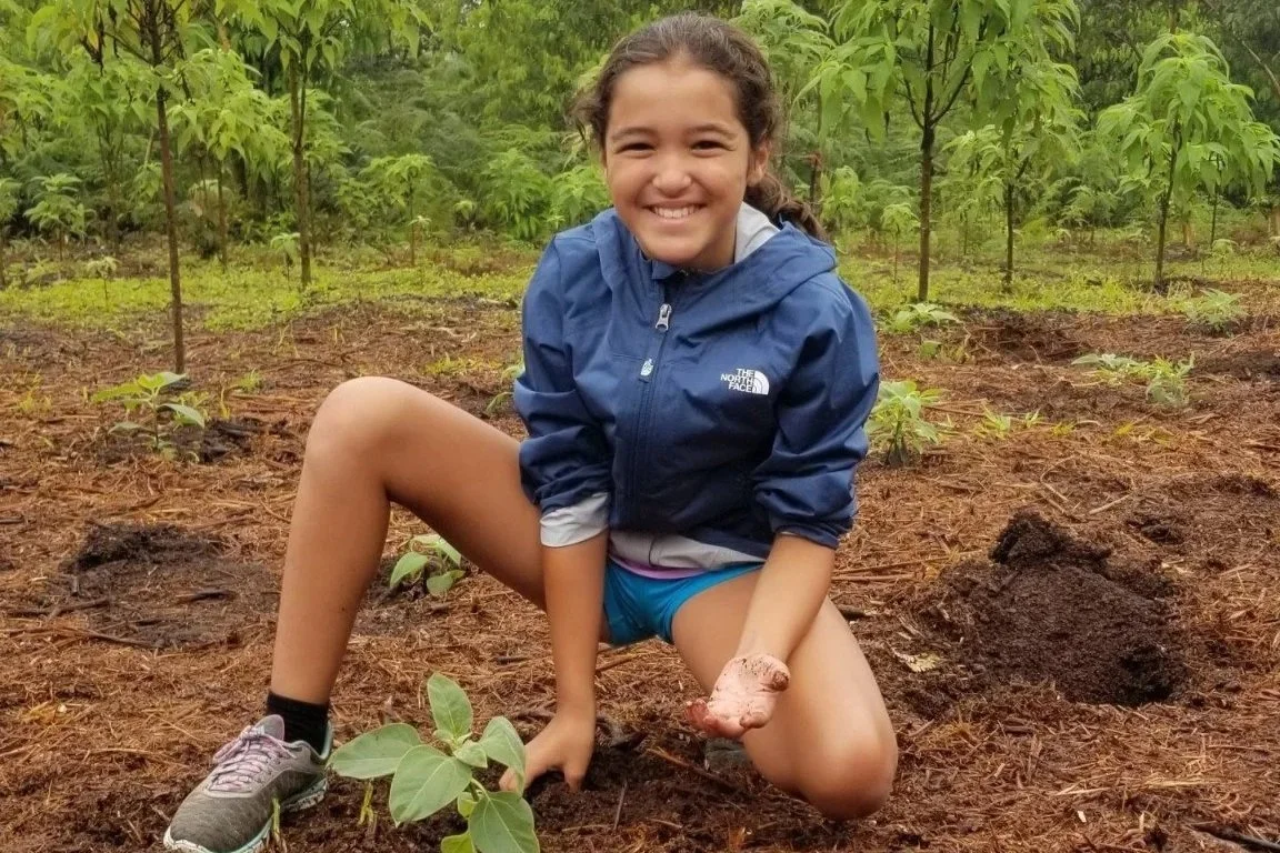 Planting Trees in Ecuador (1).jpg