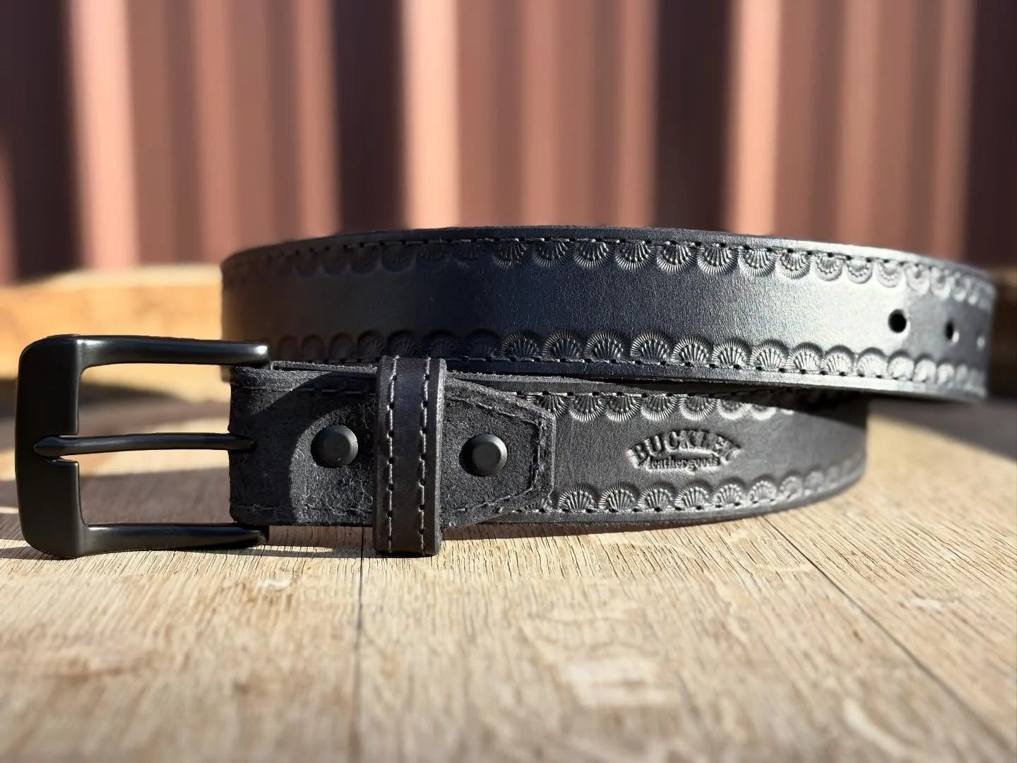 Nothing like a slick looking black belt with a little western flair. Made with Herman Oak 10z veg tanned leather and hand crafted right here in Central Oregon. Thanks friends! #leather #belt #craftsman #mens #men #fashion #westernfashion #cowboy #out