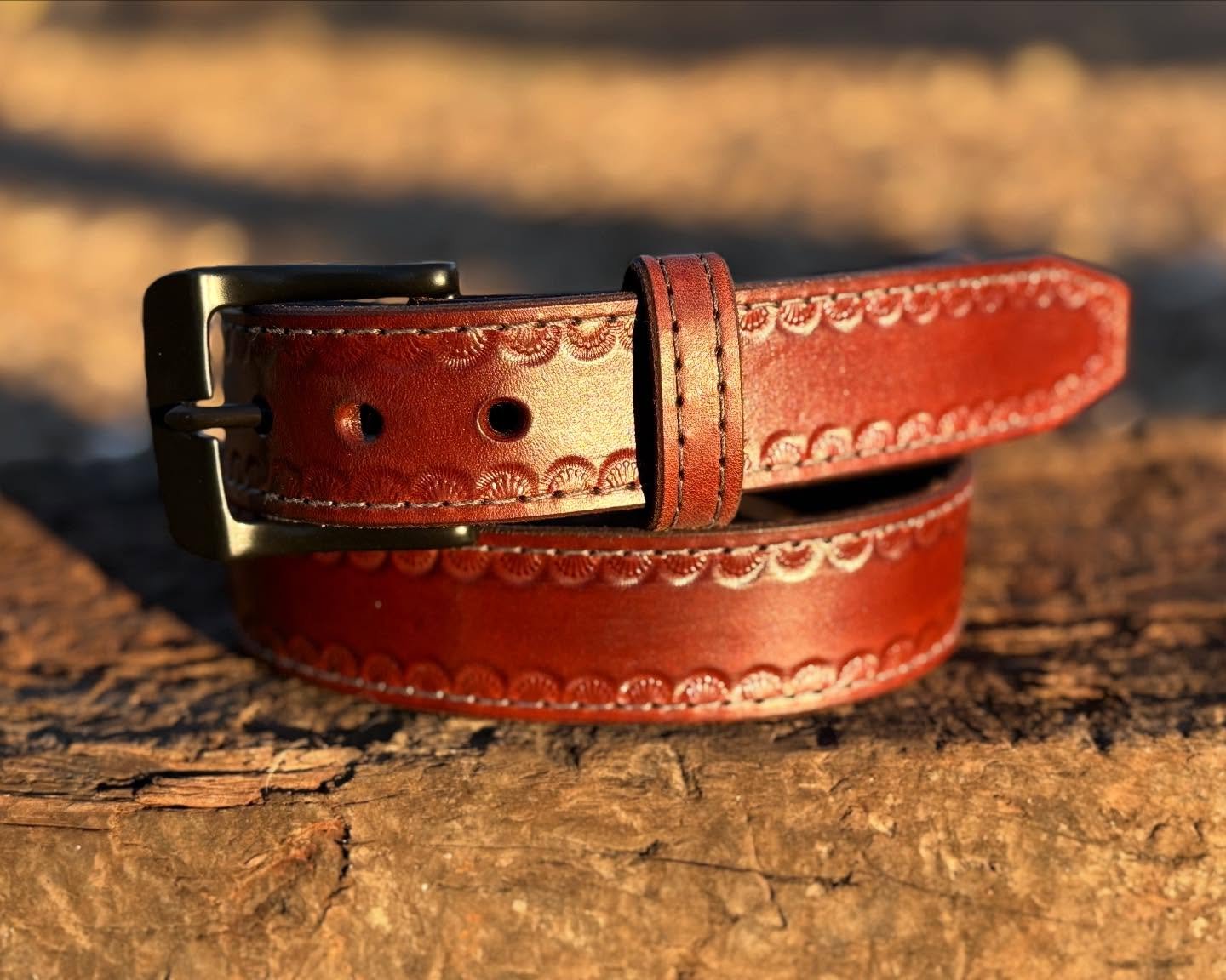 I hand craft my belts from the best leather money can buy. This one here is made with 10/11 OZ Herman Oak vegetable tanned leather! Herman Oak produces some of my favorite leather as their history and process for tanning hides has been perfected over