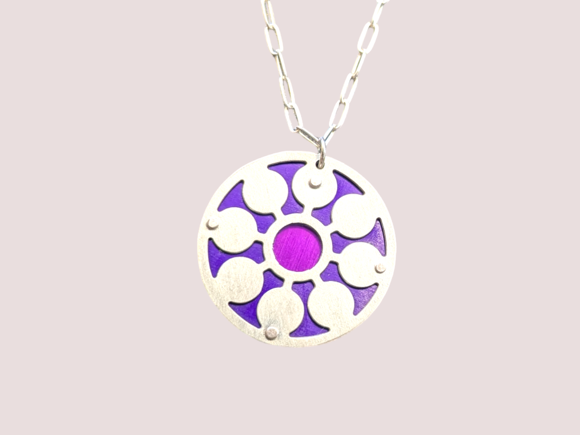 P/M Daisy Charm Necklace