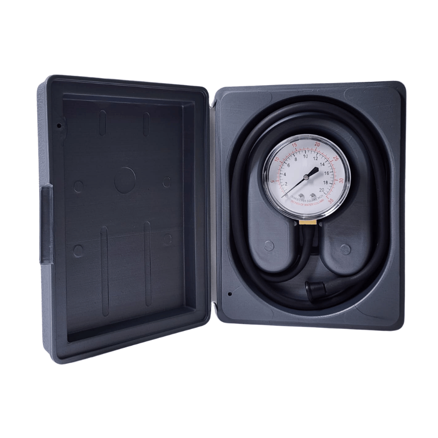 Manómetro con estuche para gas LP 0–30" W.C