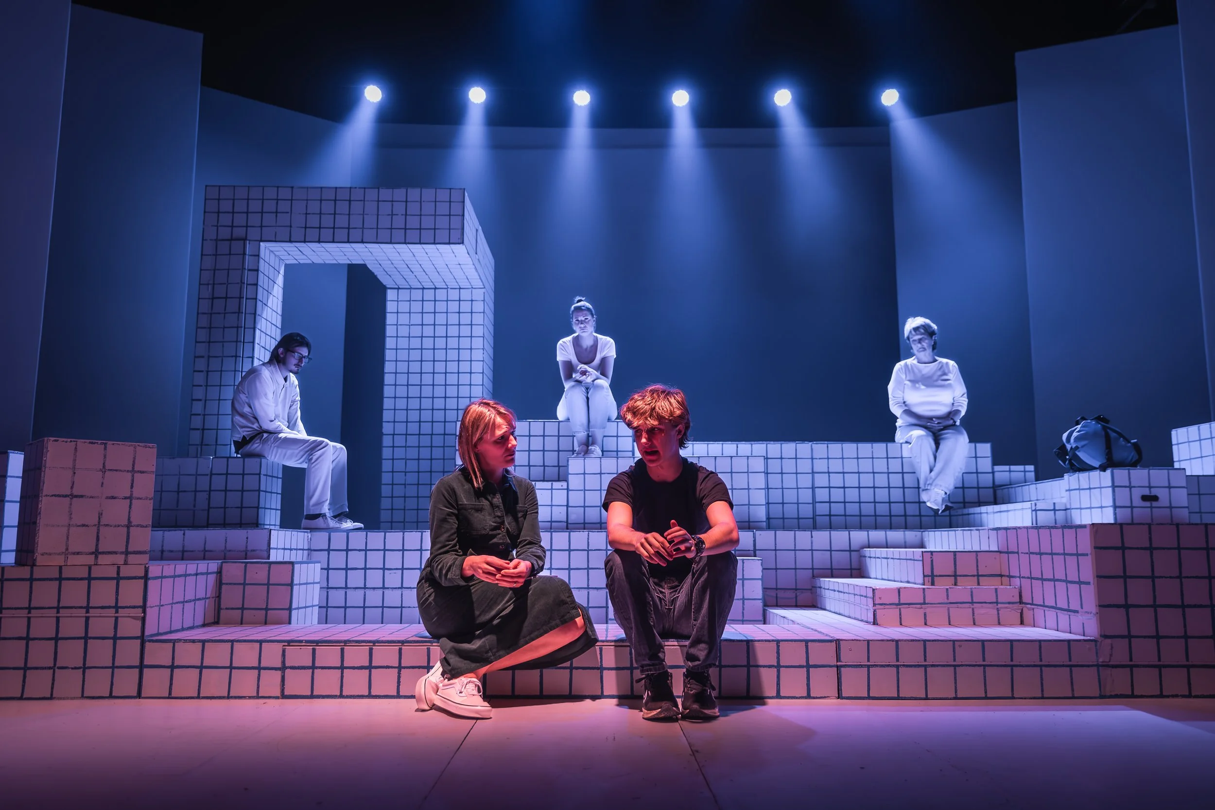 CuriousIncident-theatre-photography-JonathanPryke-23.jpg