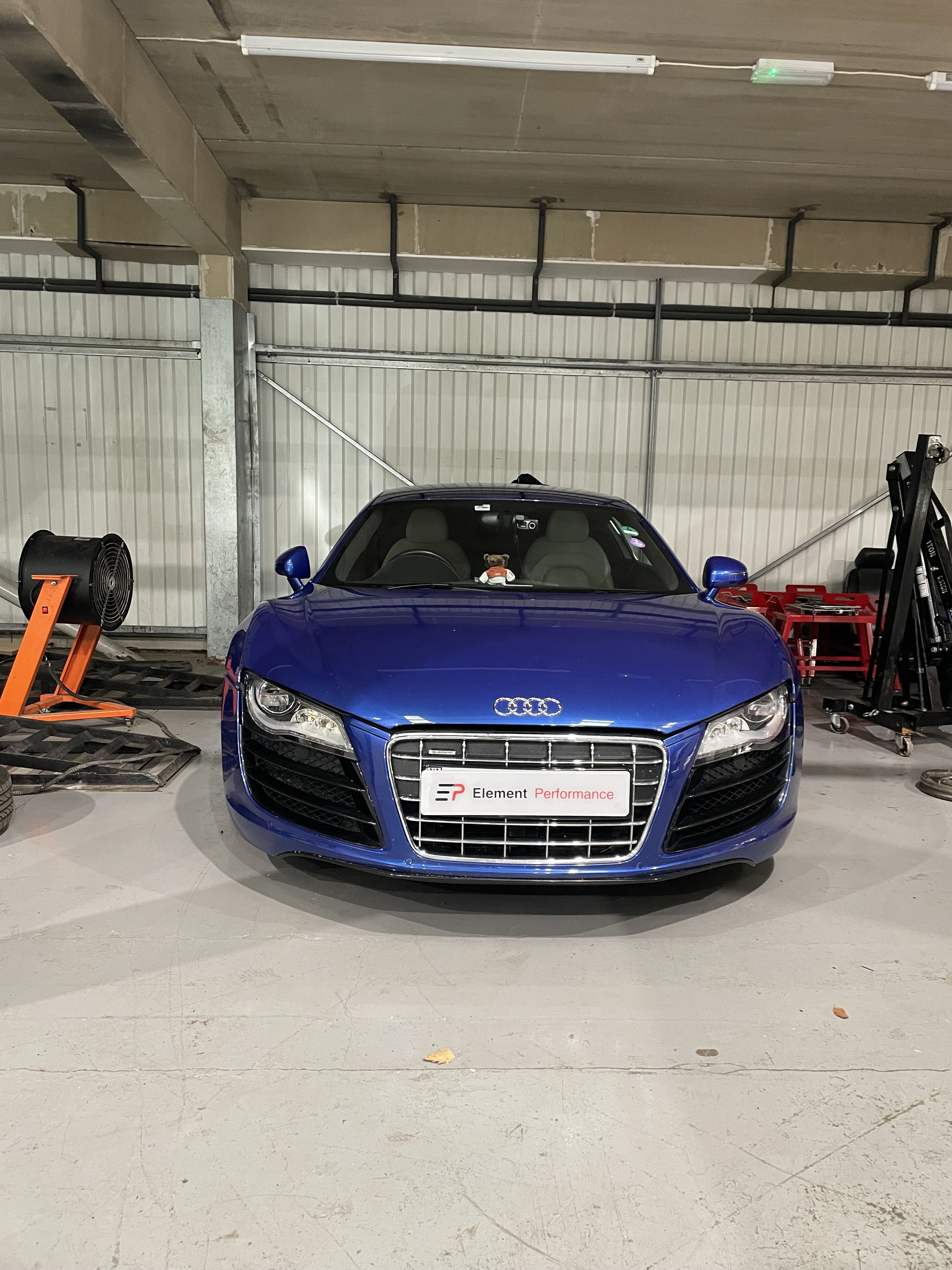 Audi r8 v10