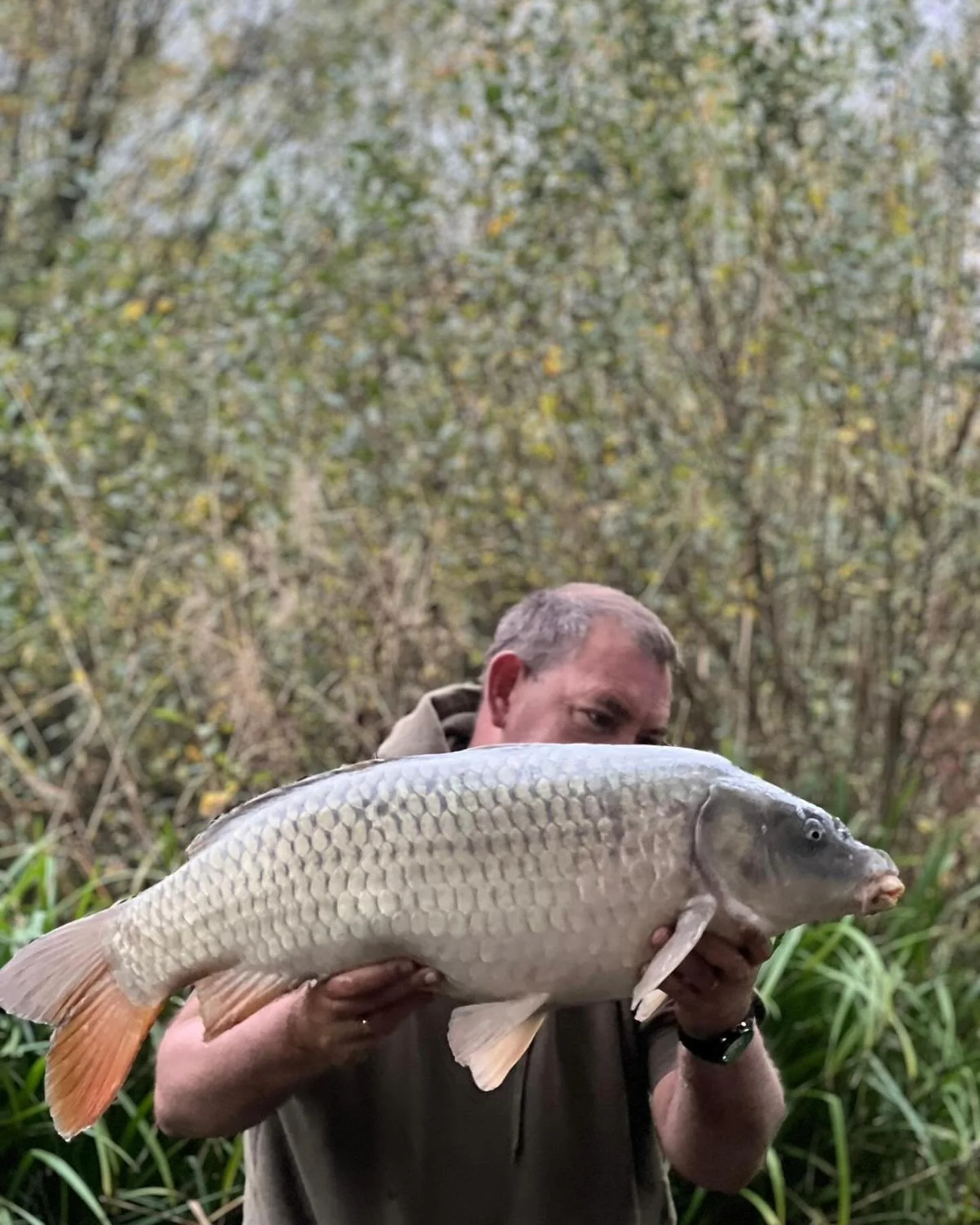25lb ghosty common caught on our storm boilie 👏🏻👏🏻💪🏻💪🏻
