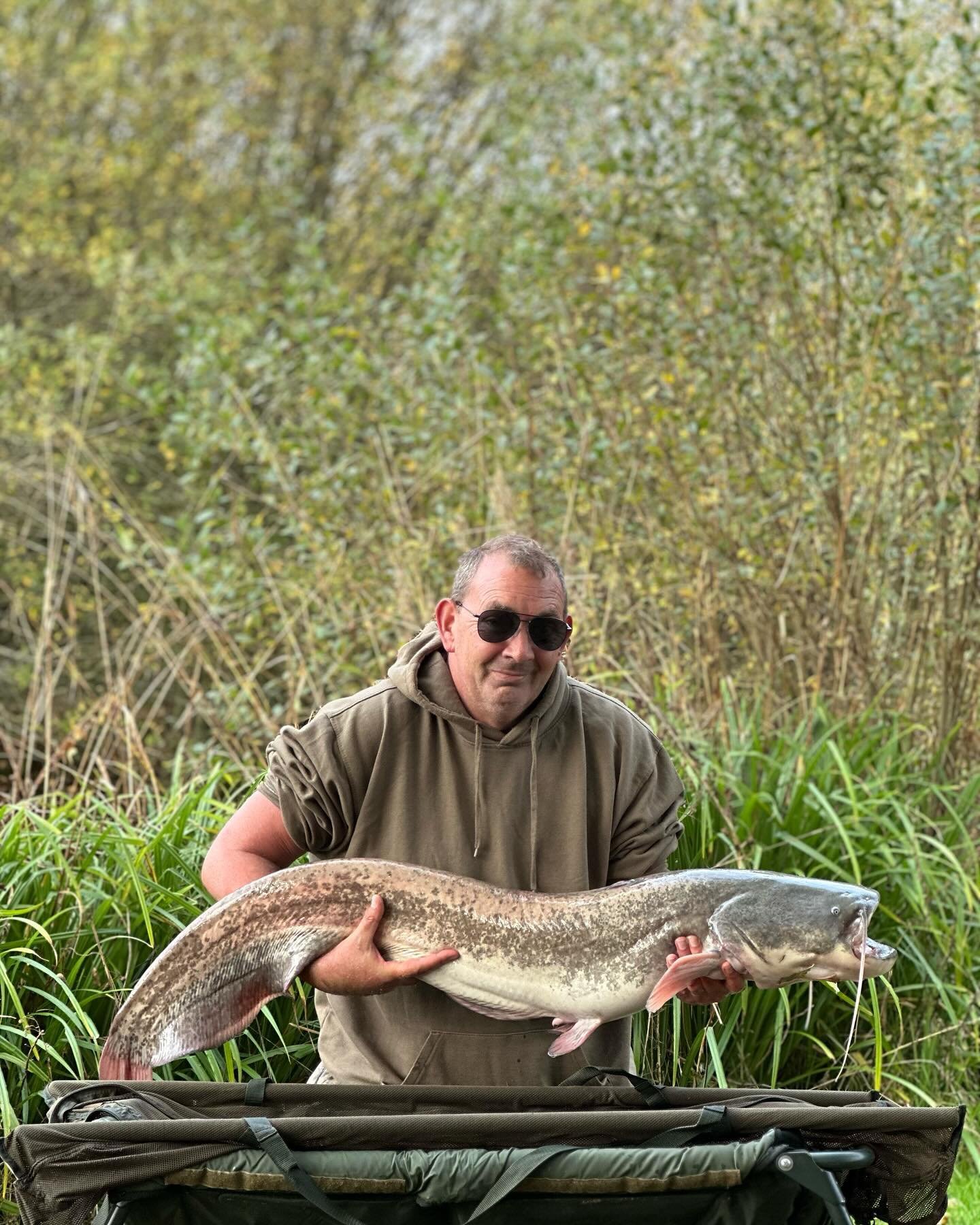 29lb catfish for mark on our 24mm banana boilie 💪🏻🎣🎣🎣