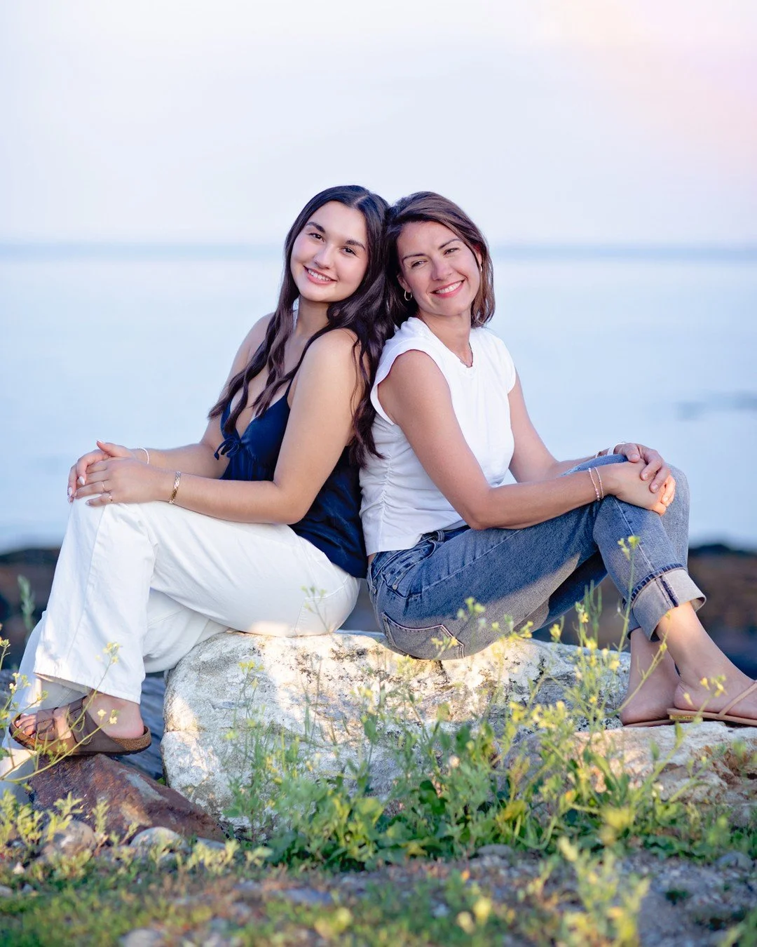 There are still beautiful days here on the Seacoast, it&rsquo;s not too late for outdoor photos. 
This senior session was made even more special when mom joined in. Milestones like this are the perfect time to celebrate not just your senior, but your