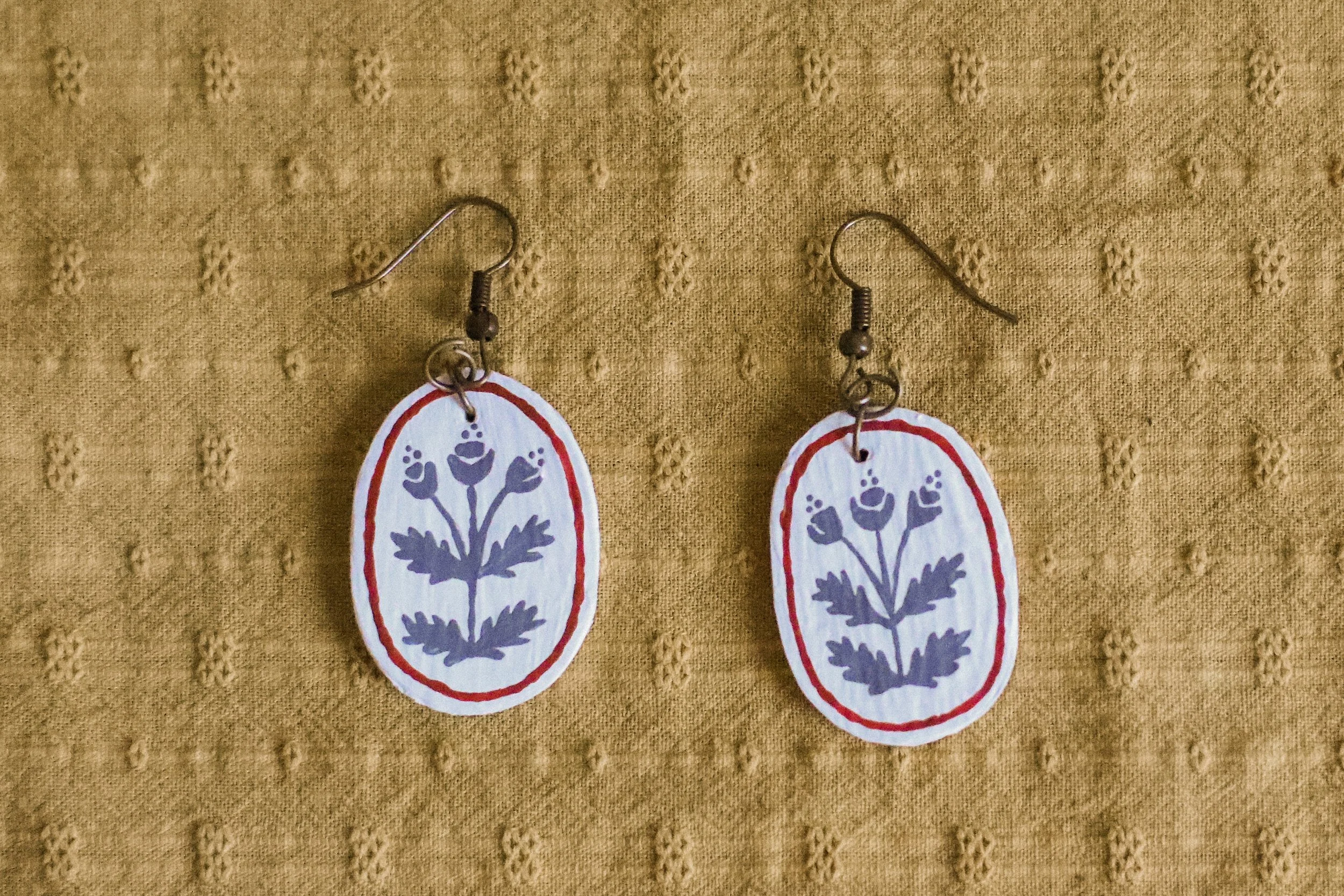 FW25-177poppyfolkartearrings.jpg