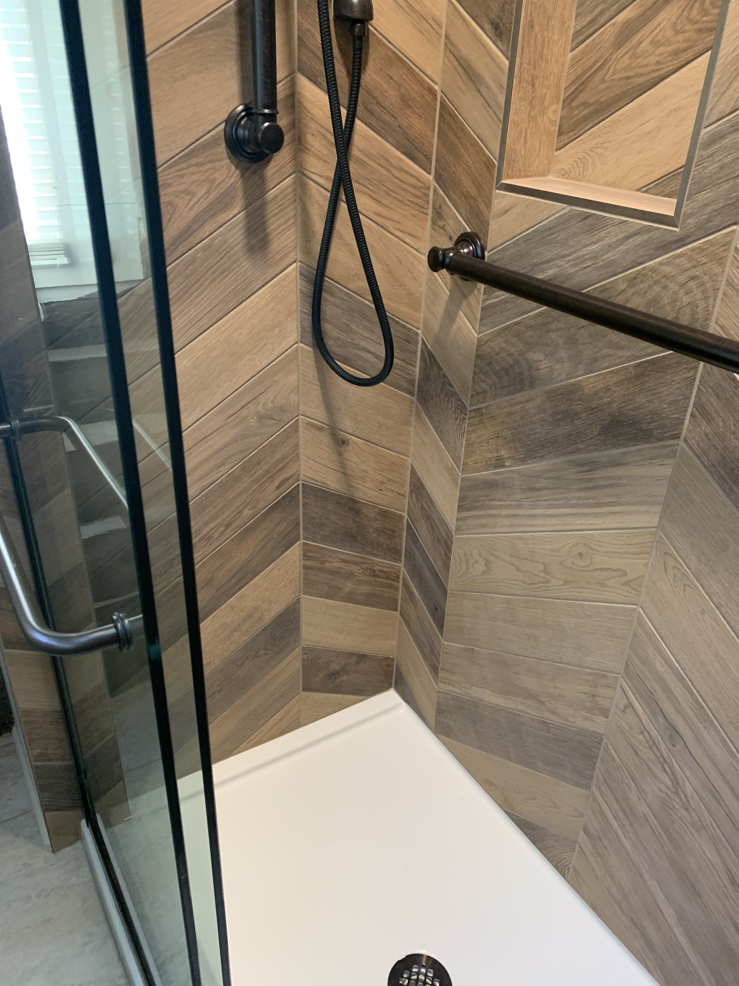 Hell, Pinckney, Bathroom log cabin remodel