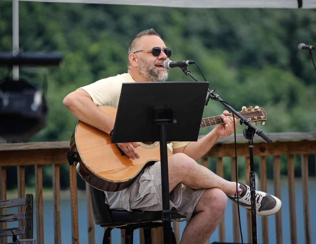 Live Music: Shawn Villamagna
