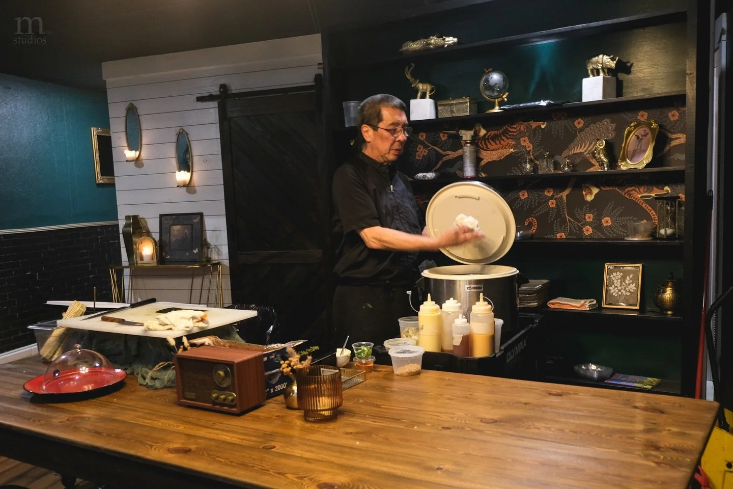 Happy New Year, fam. Here&rsquo;s @ausk.at8 doing what he does best at @theperchevents. It&rsquo;s always a treat to oversee his process.