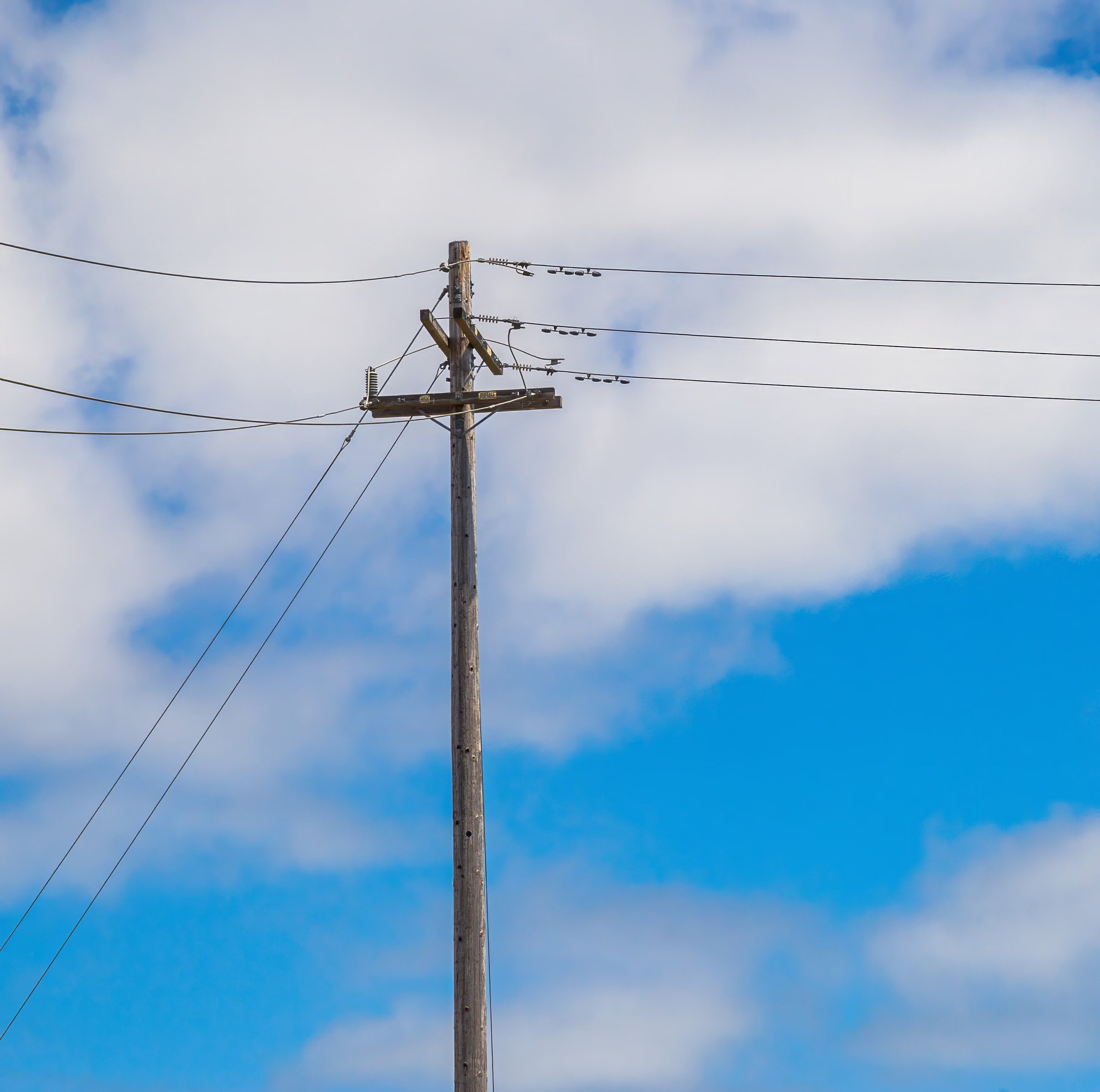 Default Service vs Shopping for Power: Save More?