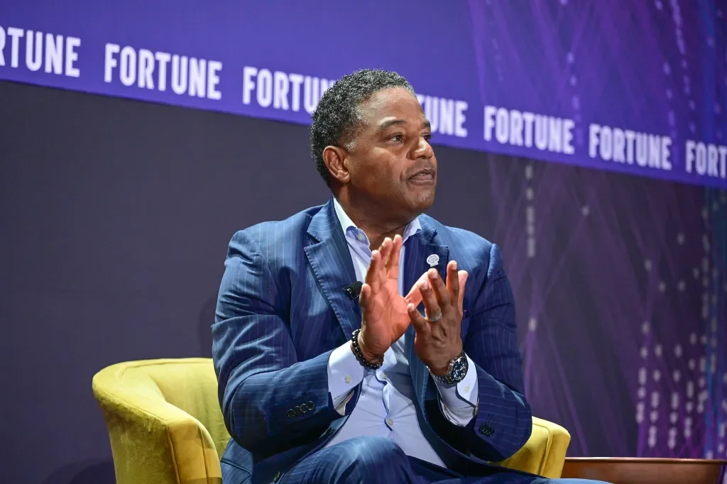 Bucket crane in street