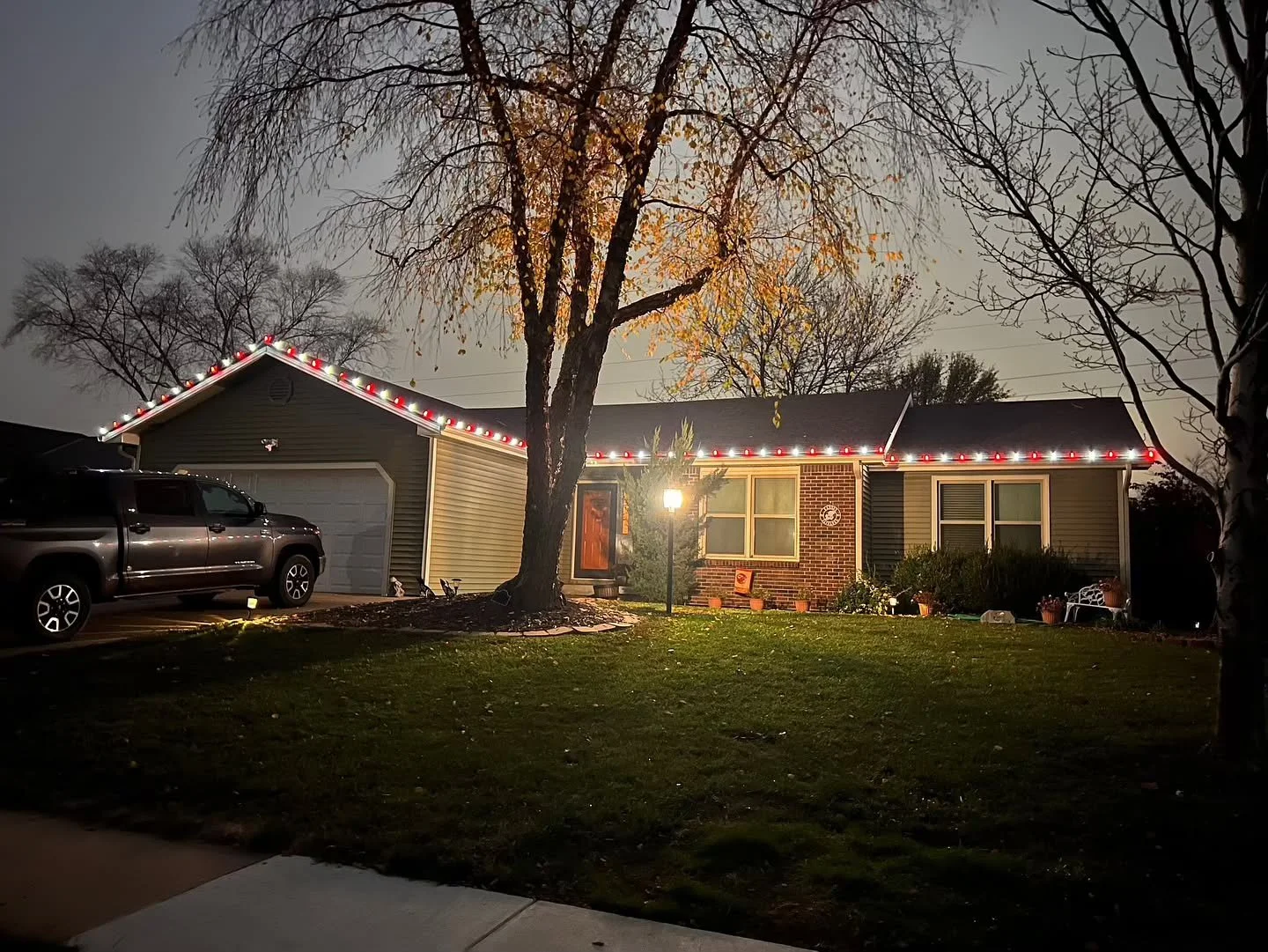 Do you DIY your holiday lights, or leave it to the pros? Let us know in the comments! Either way, we&rsquo;re here for all your festive needs!

#holidays #lawrence #kansas #customlighting #smallbusiness