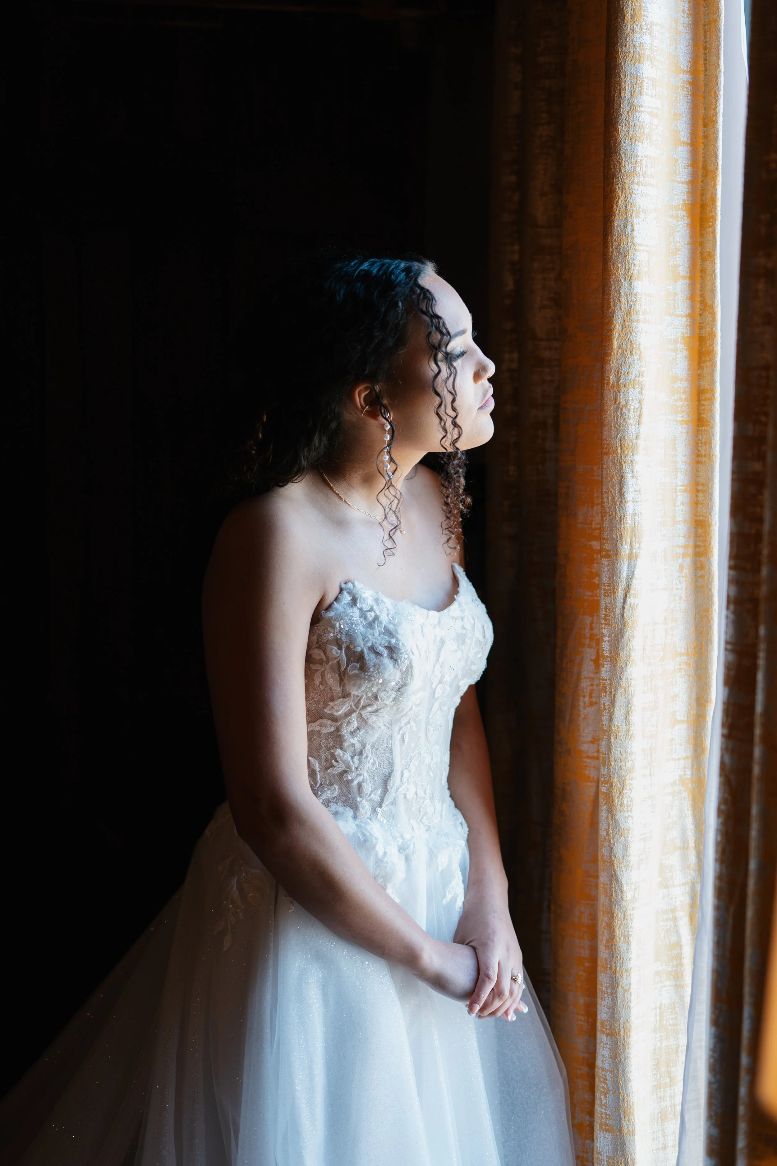 Lafayette Louisiana Wedding Event Photographer_Lake Charles Cajun Cafe_Bridal Portraits.jpg