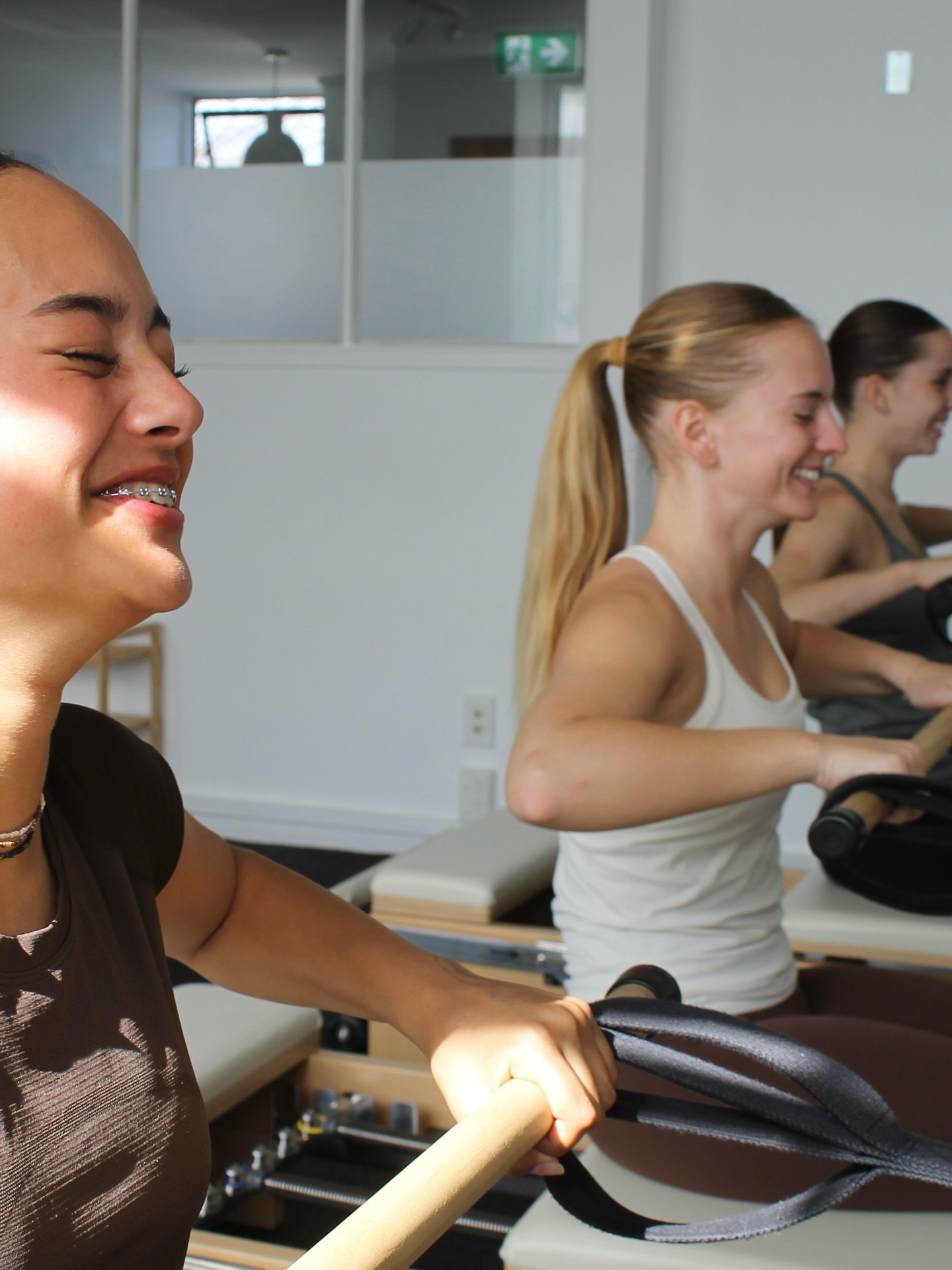 Photo Dump pt. (well overdue) 

1. Smiles all round 
2. Beautiful rose from my parents garden 
3. My kryptonite
4. Anniversary dinner @firstmates.lastlaugh.akl 
5. Perfect way to be welcomed home 
6. Dressed up for once and went to @goodcharlotteband