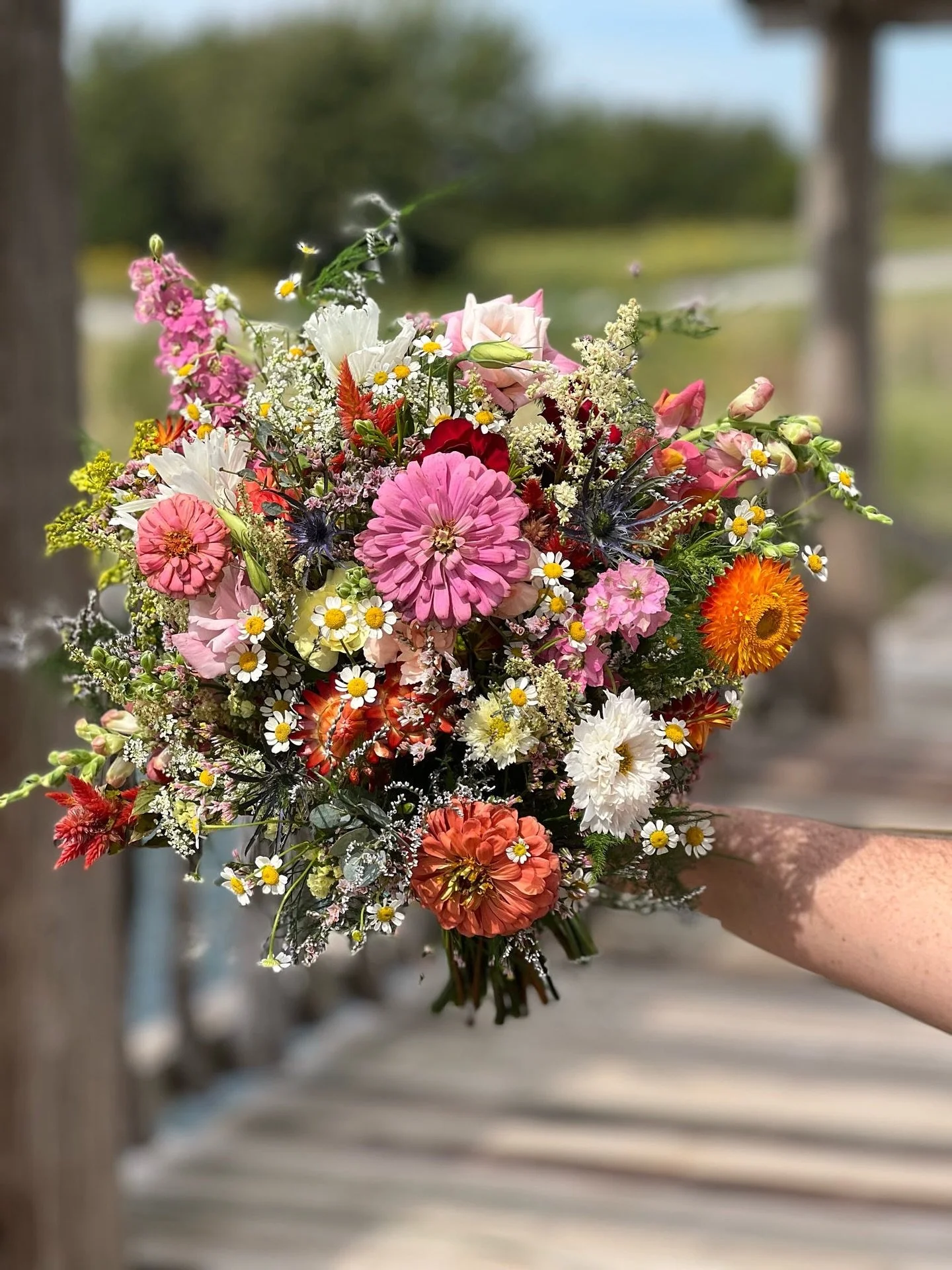 For her ➡️ For him ➡️ Forever ✨💕 Different blooms, same heart. 💌 Book your consultation and let&rsquo;s make your wedding flowers unforgettable!
