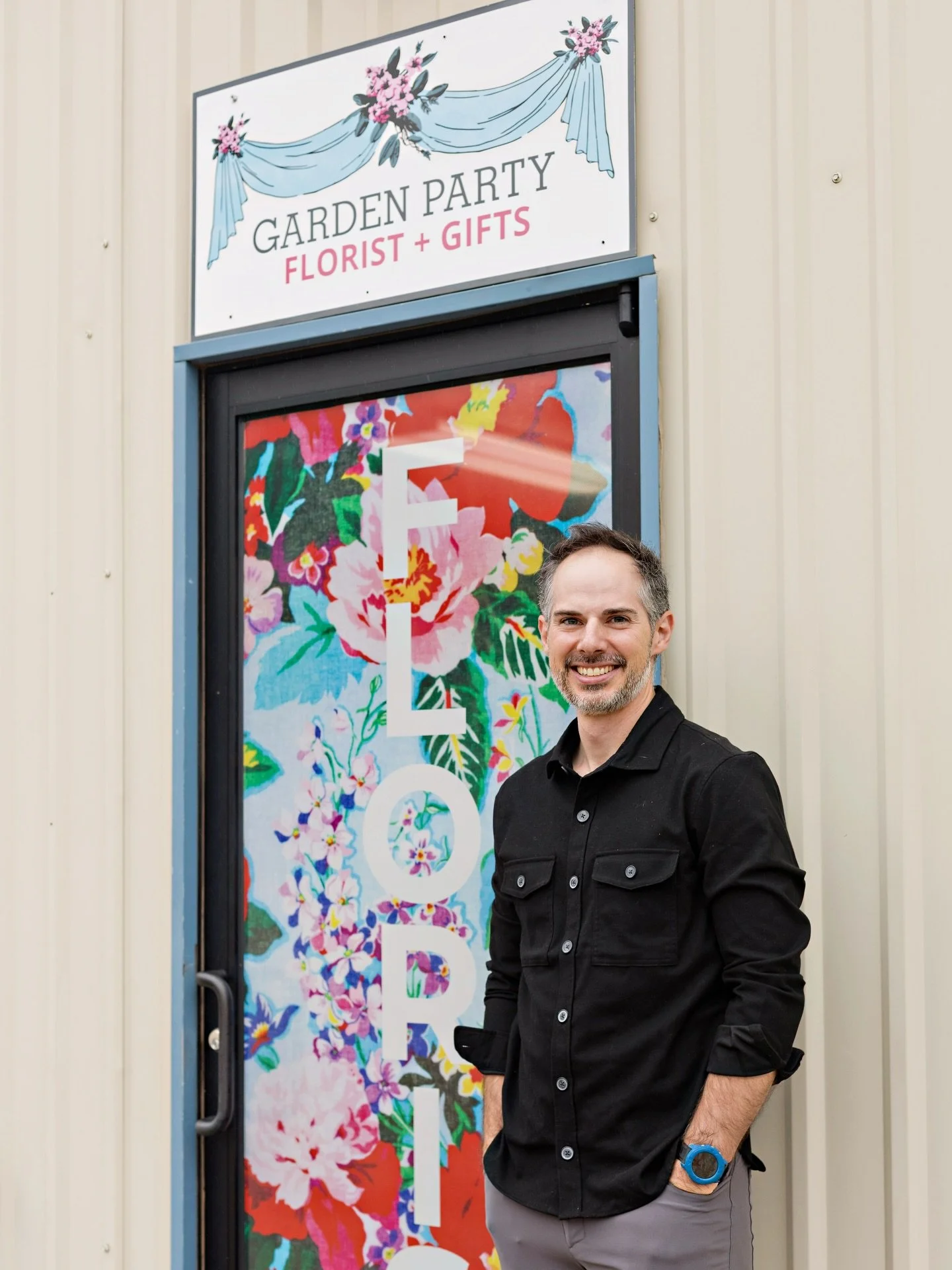 We&rsquo;re easy to find &hellip; and somehow a little tricky at the same time 😂
Look for us at Knoblock &amp; 6th in the big metal building with the green + white striped garage door. 💚🤍💚🤍 Just slip into the big lot behind DP Dough and you&rsqu