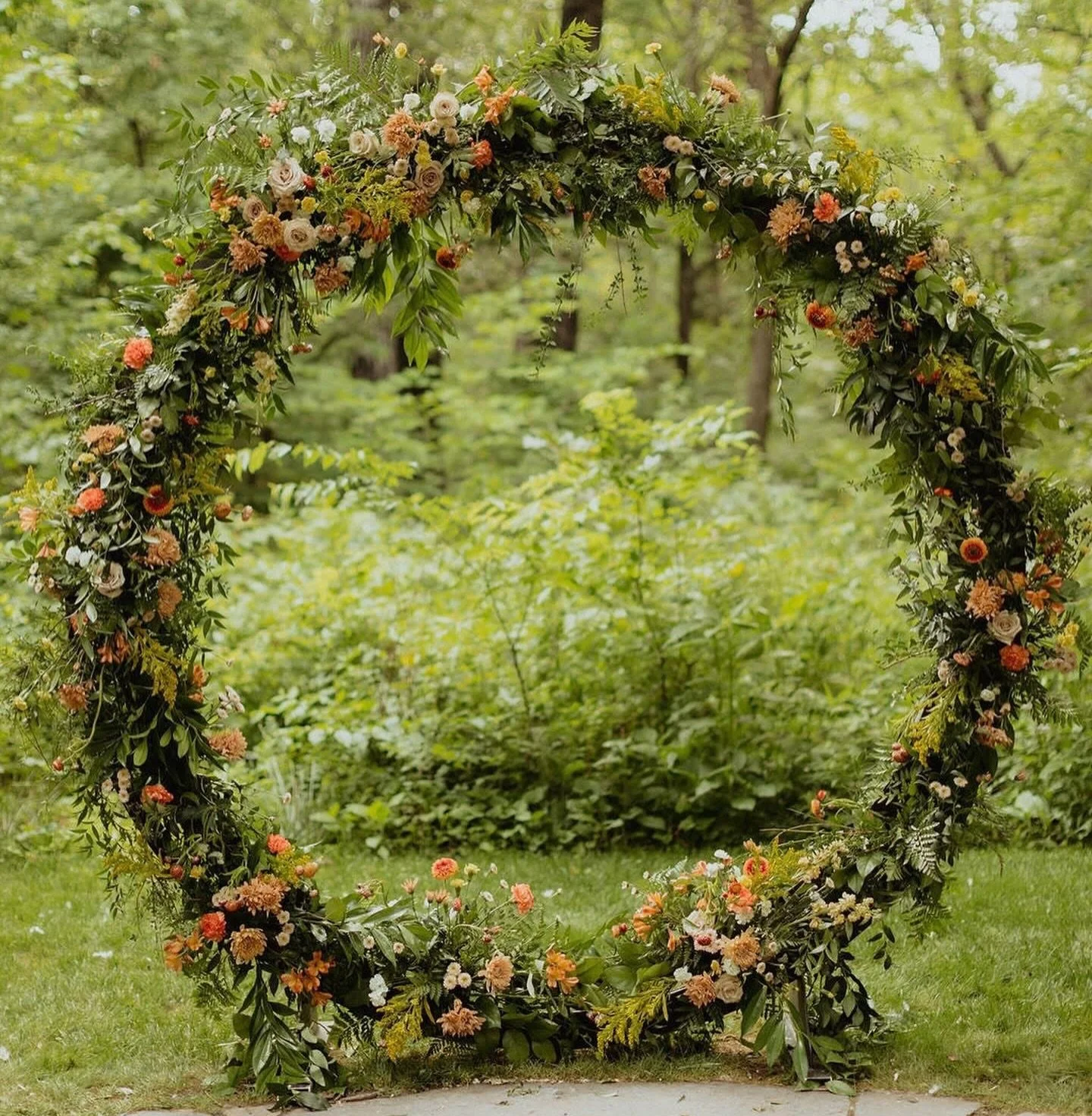 There&rsquo;s something extra special about designing weddings that feel like they truly belong to the space they&rsquo;re in 🤍

At @merrick_hollow, the magic is already there&mdash;towering trees, soft light, and that quiet, tucked-away feeling. Fo