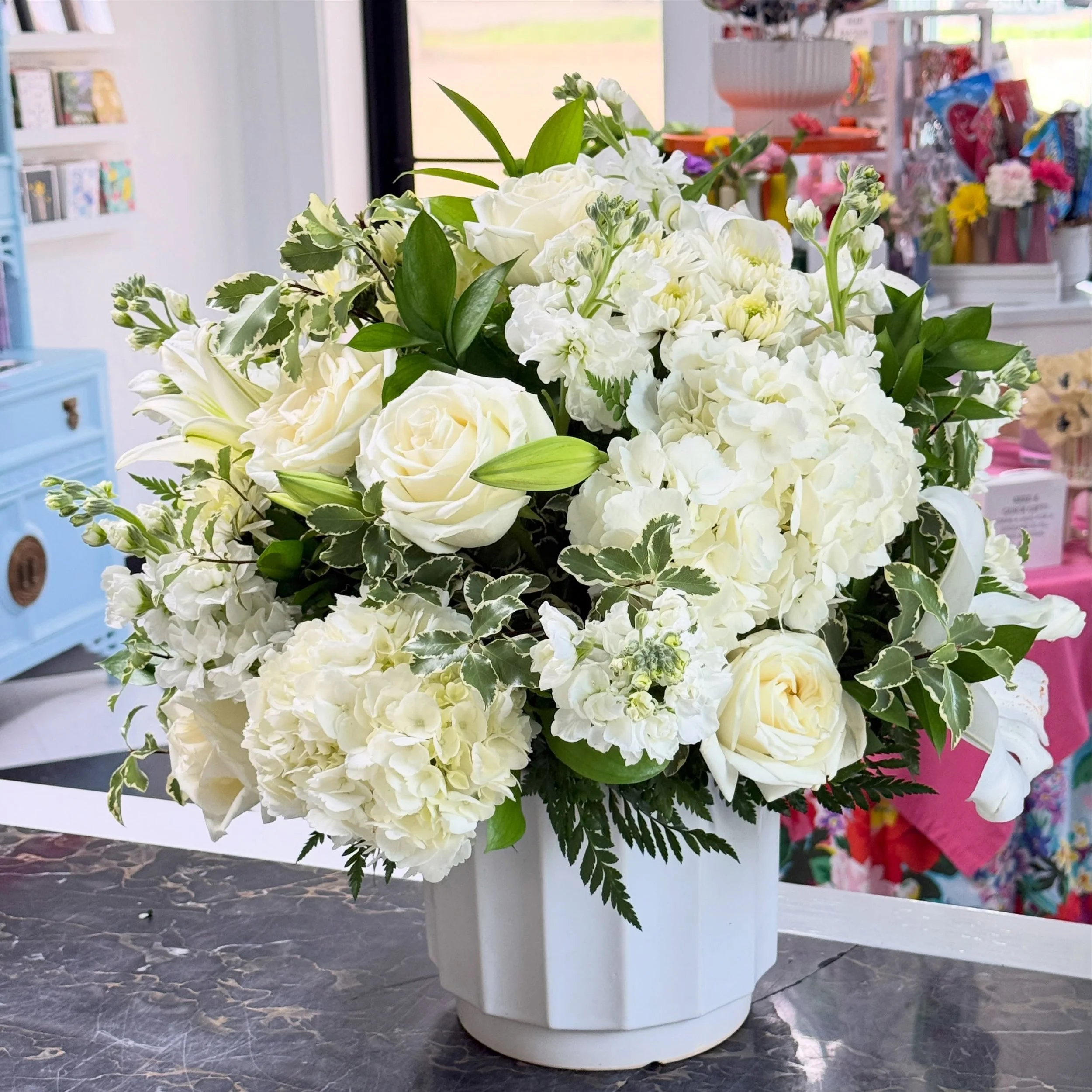 Kicking off Monday with fresh blooms and clean designs. 🤍 

Stop by, give us a call, or order online. We&rsquo;ll take care of the rest.