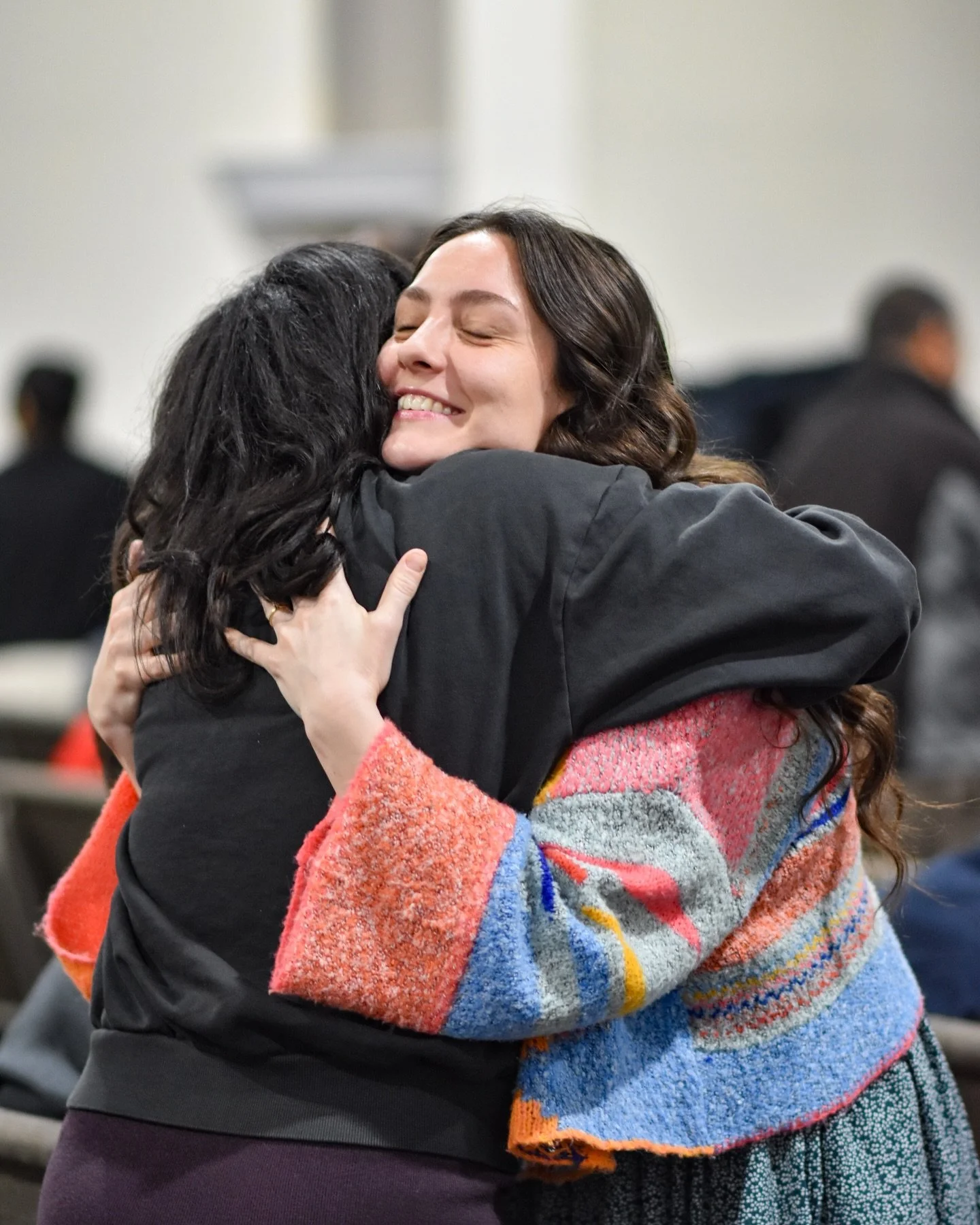 Sunday moments that fill more than seats, they fill hearts. Worship, family, and time at the altar where everything changes.🙌🏼