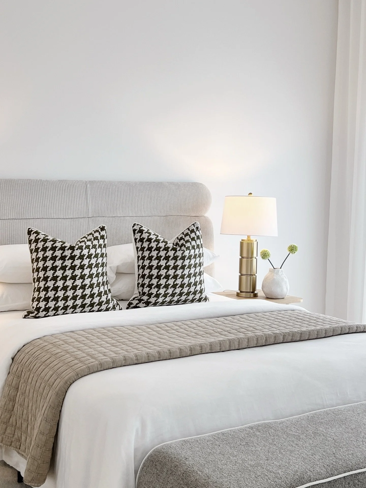 Styling is more than furniture &mdash; it&rsquo;s storytelling. We create spaces that feel calm, inviting and effortlessly liveable, helping buyers instantly feel at home.

#interiordesign #interiors #propertystyling #interiorstylist #realestate