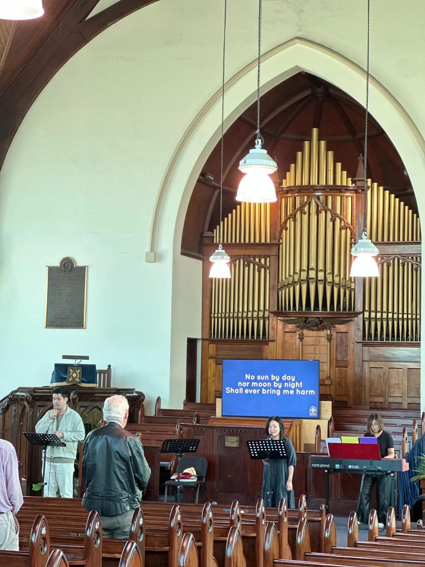 Gathering hearts, lifting praises 🎶🙌

#FirstSundayService #LivingTheLife #MPCFamily