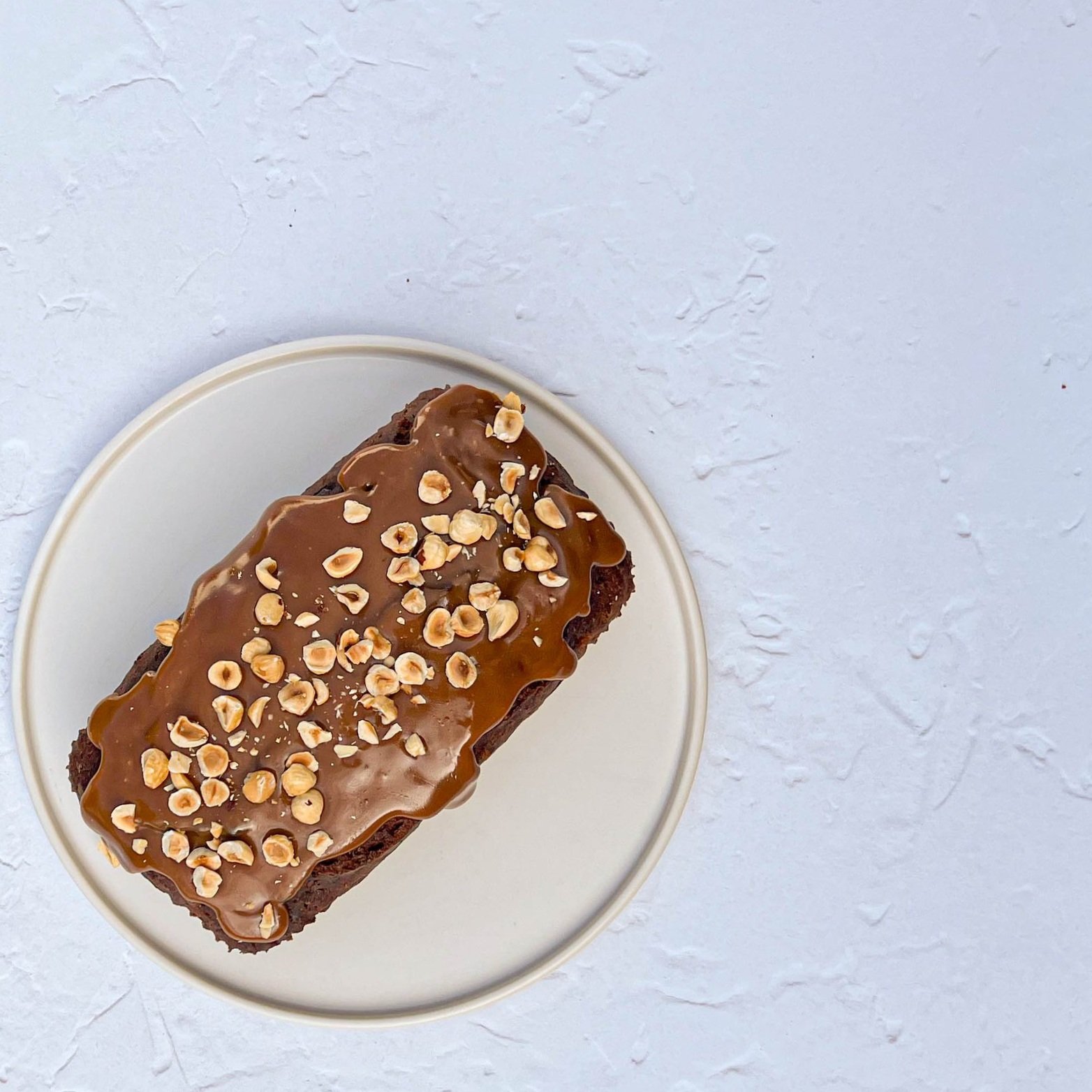Banana Salted Caramel & Hazelnut Cake