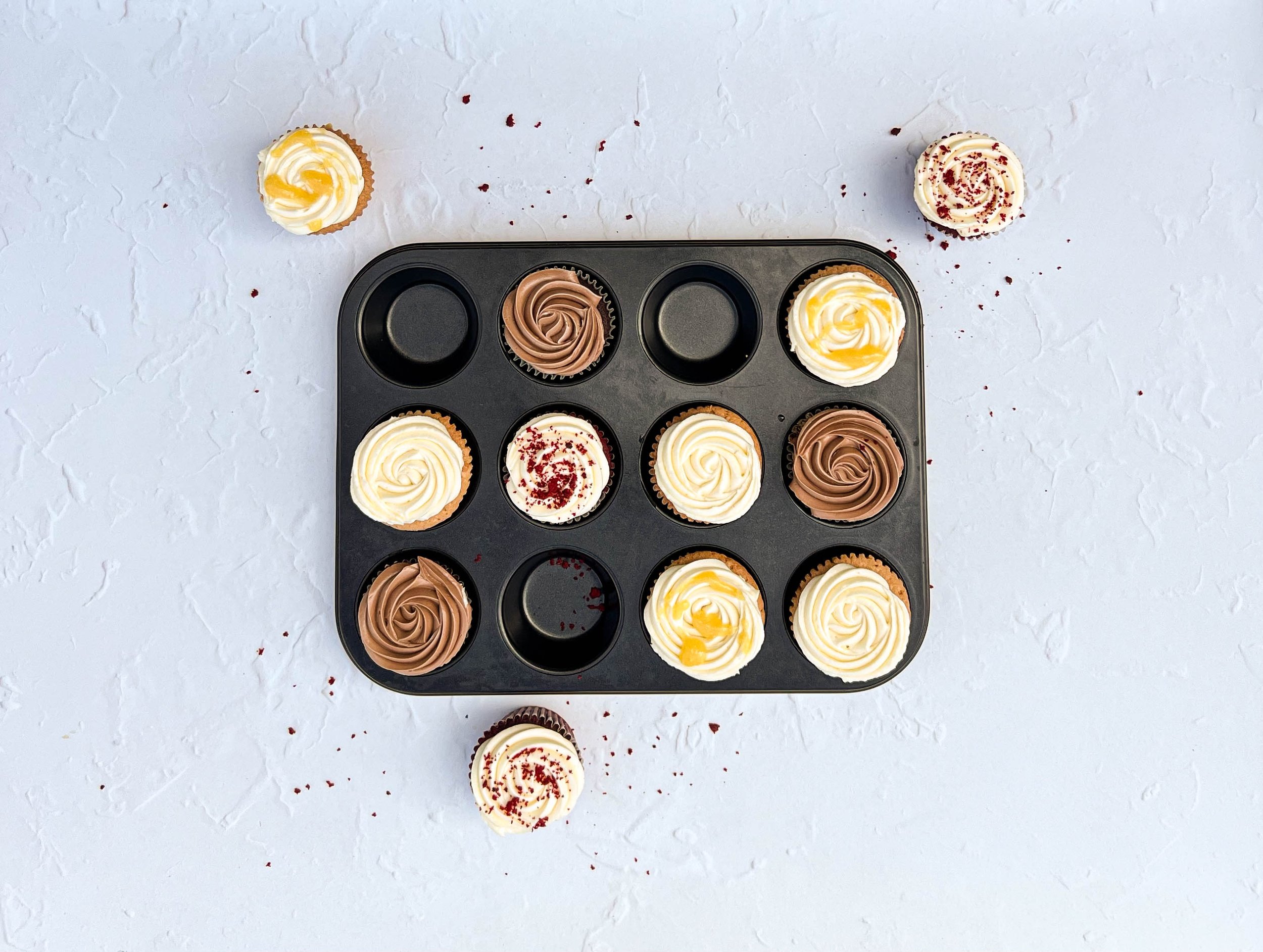 Cupcakes in tray.jpg