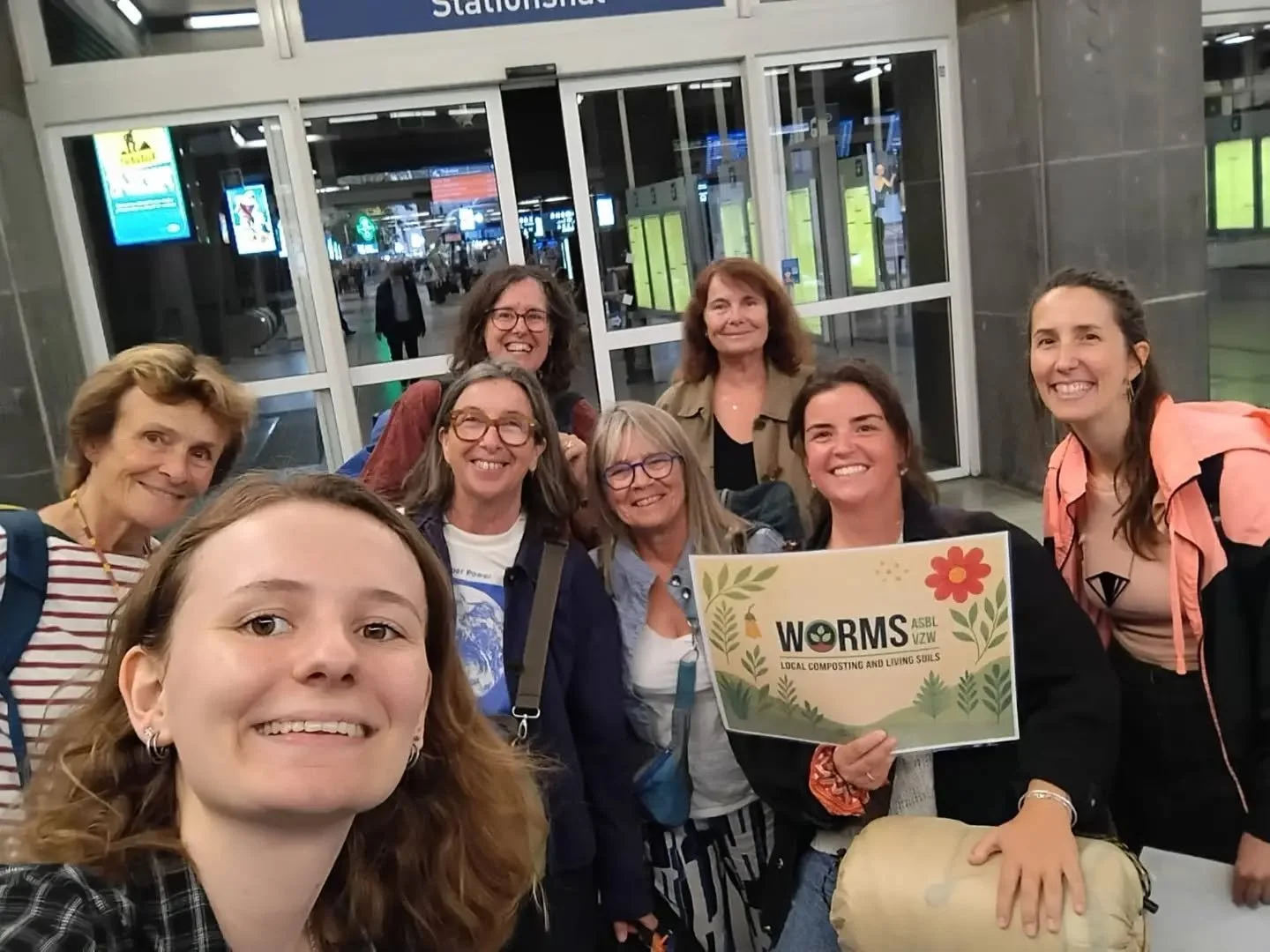 🚂 Voyage &agrave; Bruxelles pour un nouveau d&eacute;part ! 🇪🇺

C'est officiel : avec nos partenaires belges de @worms_asbl nous lan&ccedil;ons notre projet europ&eacute;en Erasmus+ !
Apr&egrave;s des mois de pr&eacute;paration, l'&eacute;quipe s'