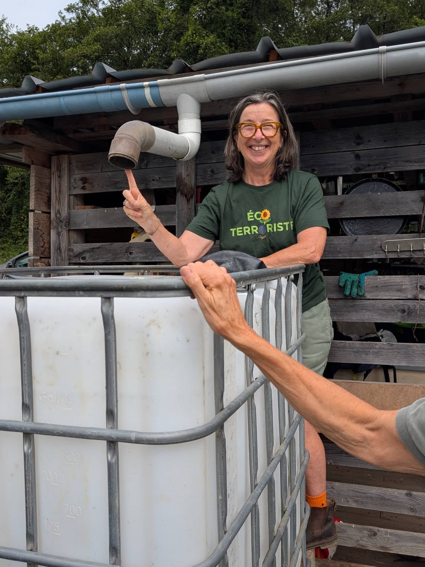 🛠️ Chantier d'ao&ucirc;t = bonne humeur garantie 😊

Chaque ann&eacute;e en ao&ucirc;t, on met les s&eacute;ances de compostage sur pause. On en profite pour se lancer dans quelques petits chantiers de r&eacute;novation 🌿

Cette fois, direction not
