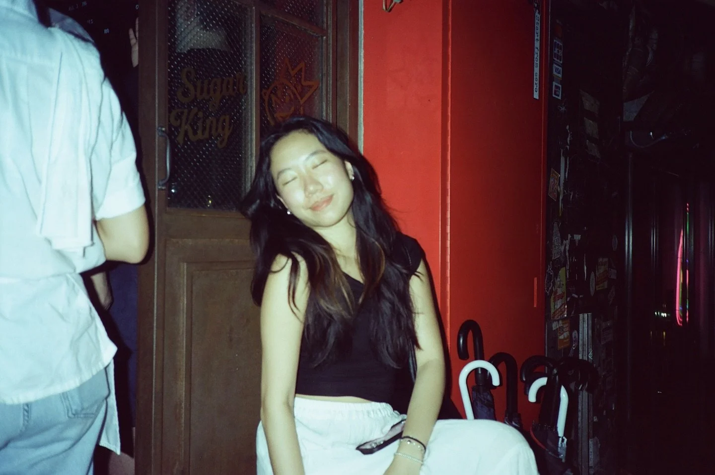 .
Crystal. | 🇭🇰 | 07.08.2025

Olympus XA2 and A11 Flash. Cyberpunk 100D
.
.
.
.
.
#kodak #olympus #homekong #shotonfilm #35mm #olympusphotography #olympusxa2 #streetphotography #streetphotographer #hongkong #hongkongphotography #hongkongculture #ex