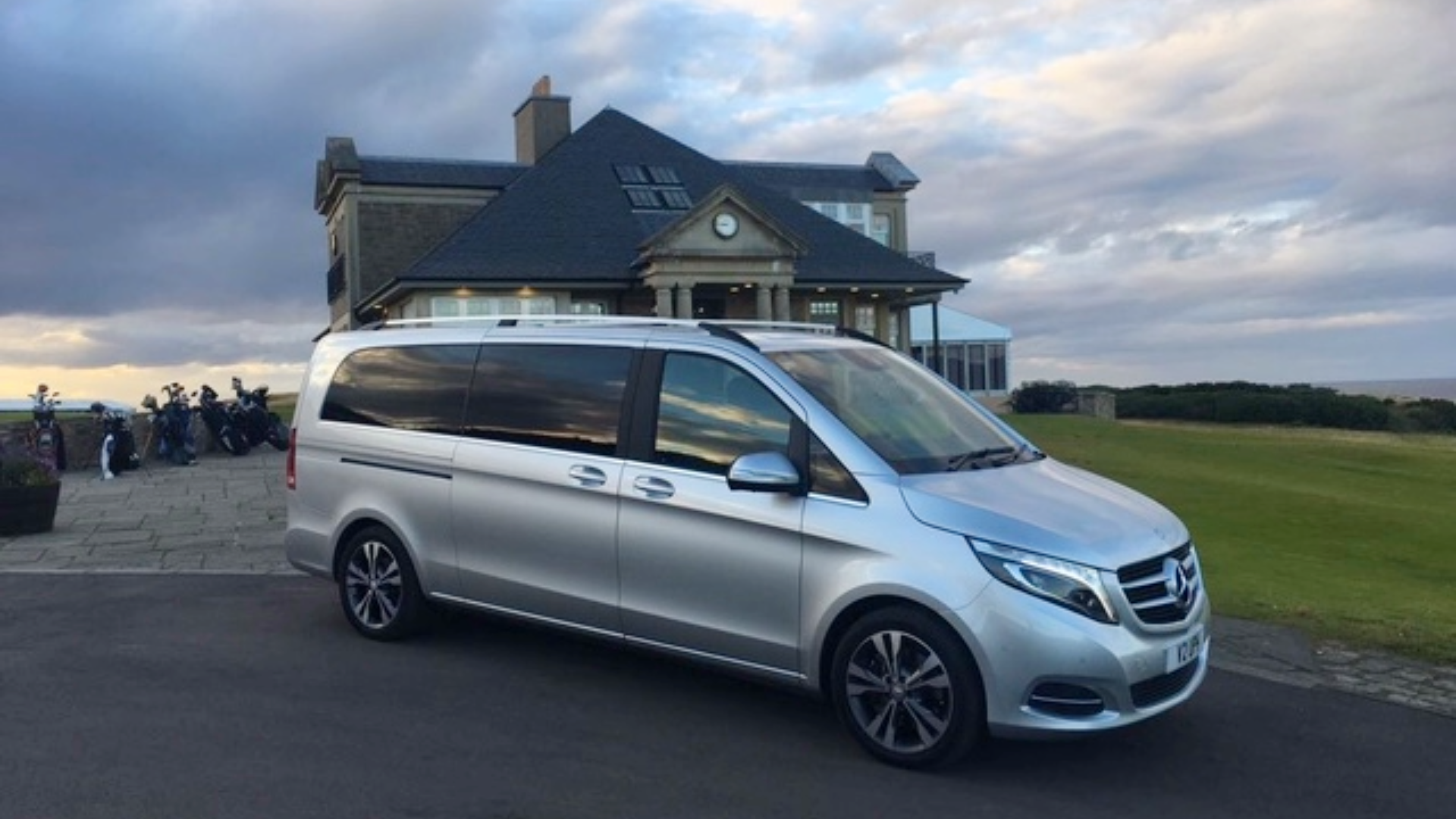 Mercedes-Benz V-Class - 7-Seater Wedding Car at a wedding | Ultimate Private Hire