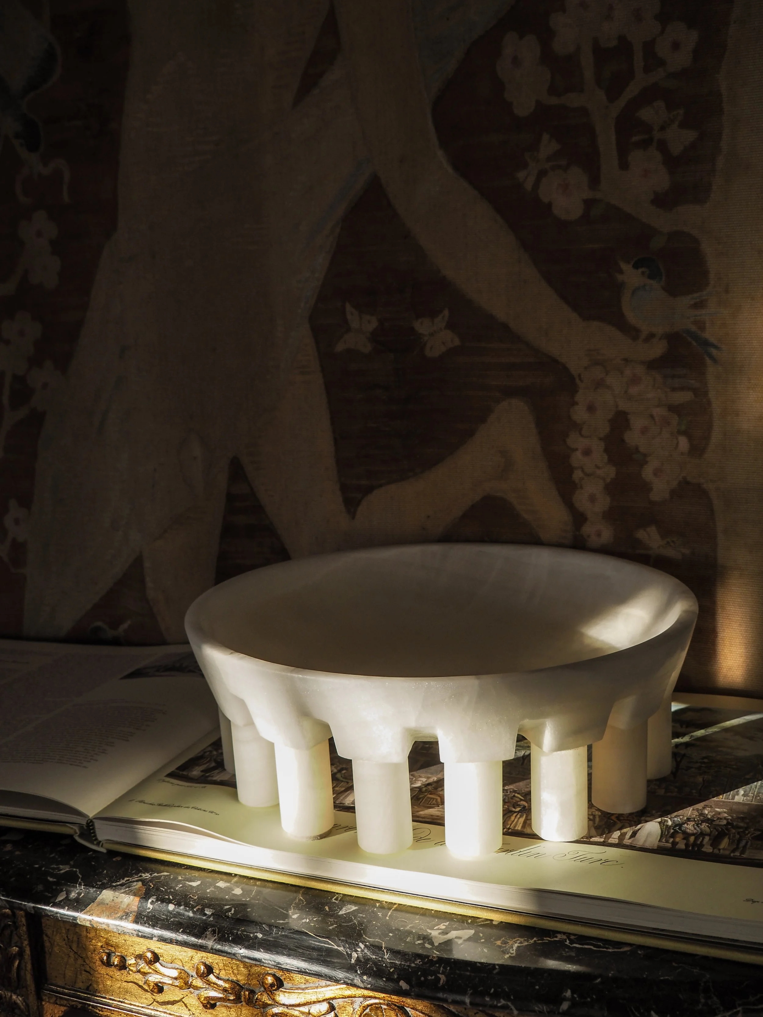 Pomona Bowl Large in Ivory Onyx