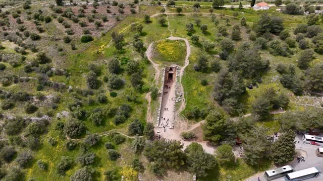 The #archaeological site of #mycenae , with its #imposing #walls and the #throne of #atreus , reveals the unique #history and #artistry of #mycenaean #civilization .”