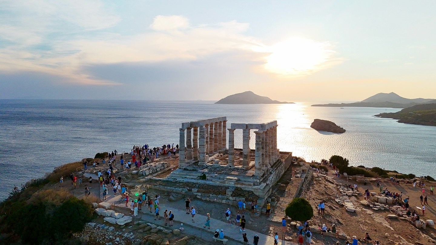 Sunset at the temple of poseidon.. #thebest @roadwavesodyssey #sunset #temple #poseidon #experience