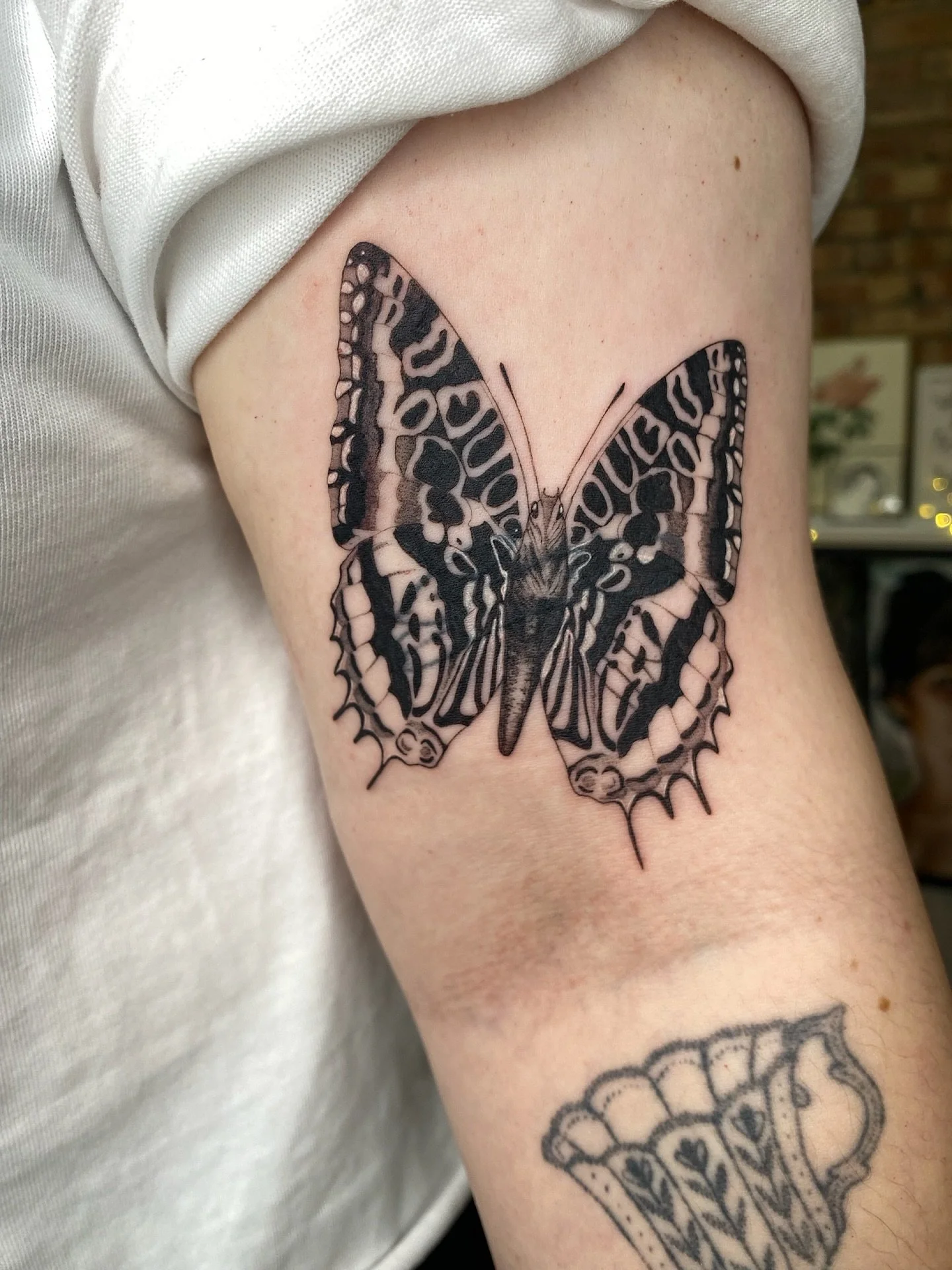 Cover up for Jess, thank you so much! Super happy with how this one turned out 🤍
I rarely do cover ups as my work is quite delicate but if I feel like we can do it then I will happily do them, otherwise I&rsquo;ll usually recommend someone else/lase