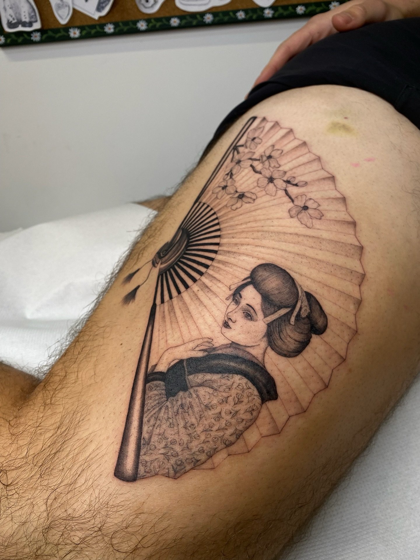 A very cool custom one for James, thank you so much! 
Made at @tangerinedreamsstudio 

#finelinetattooartist #fineline #londontattooartist #londontattoo #londondtattoostudio #tattooideas #tattooartist #femaletattooist #flashtattoos #vintagetattoo #fa