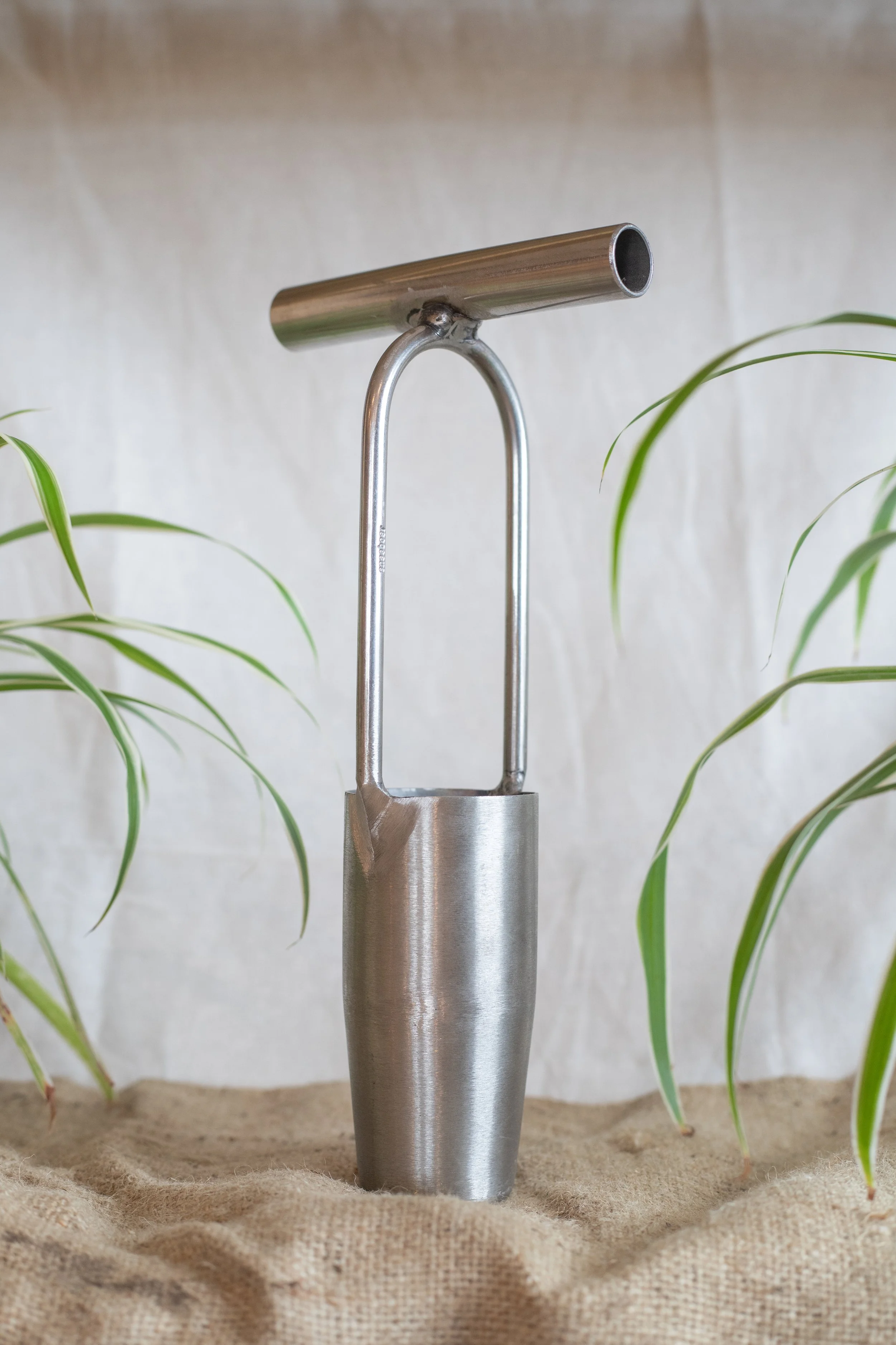 Hand bulb planter (Sneeboer)