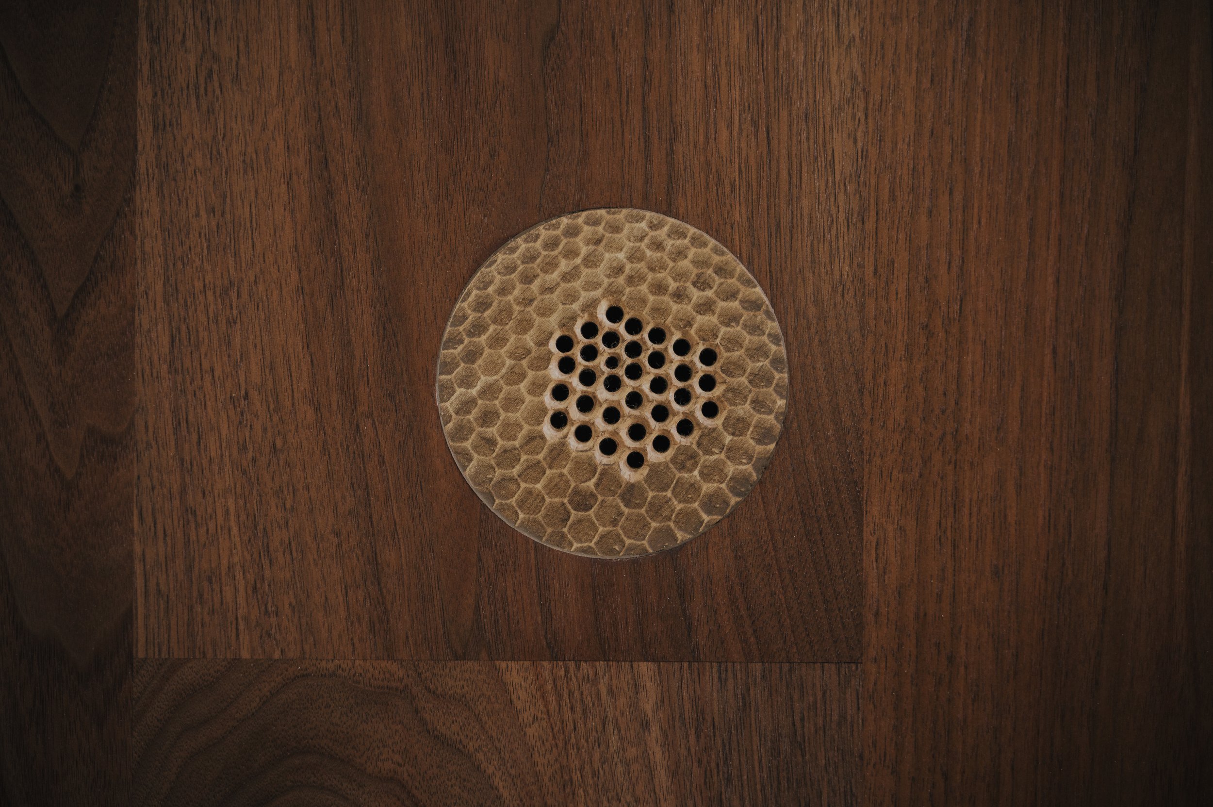 beehousesneak1.jpg
