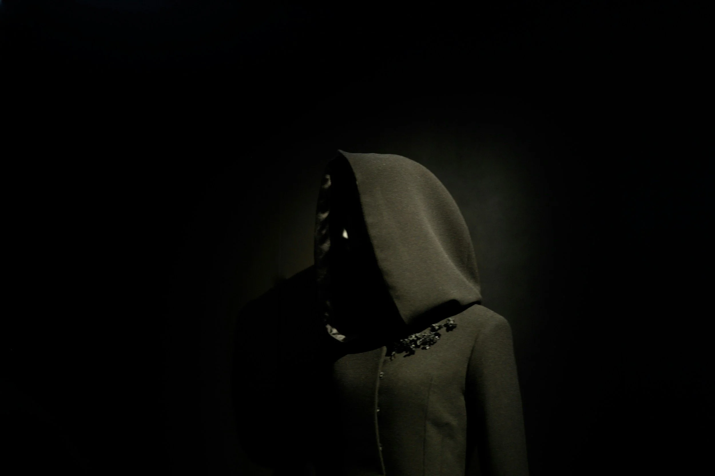 Daeva: Shadows of Ancient Power and Forbidden Knowledge