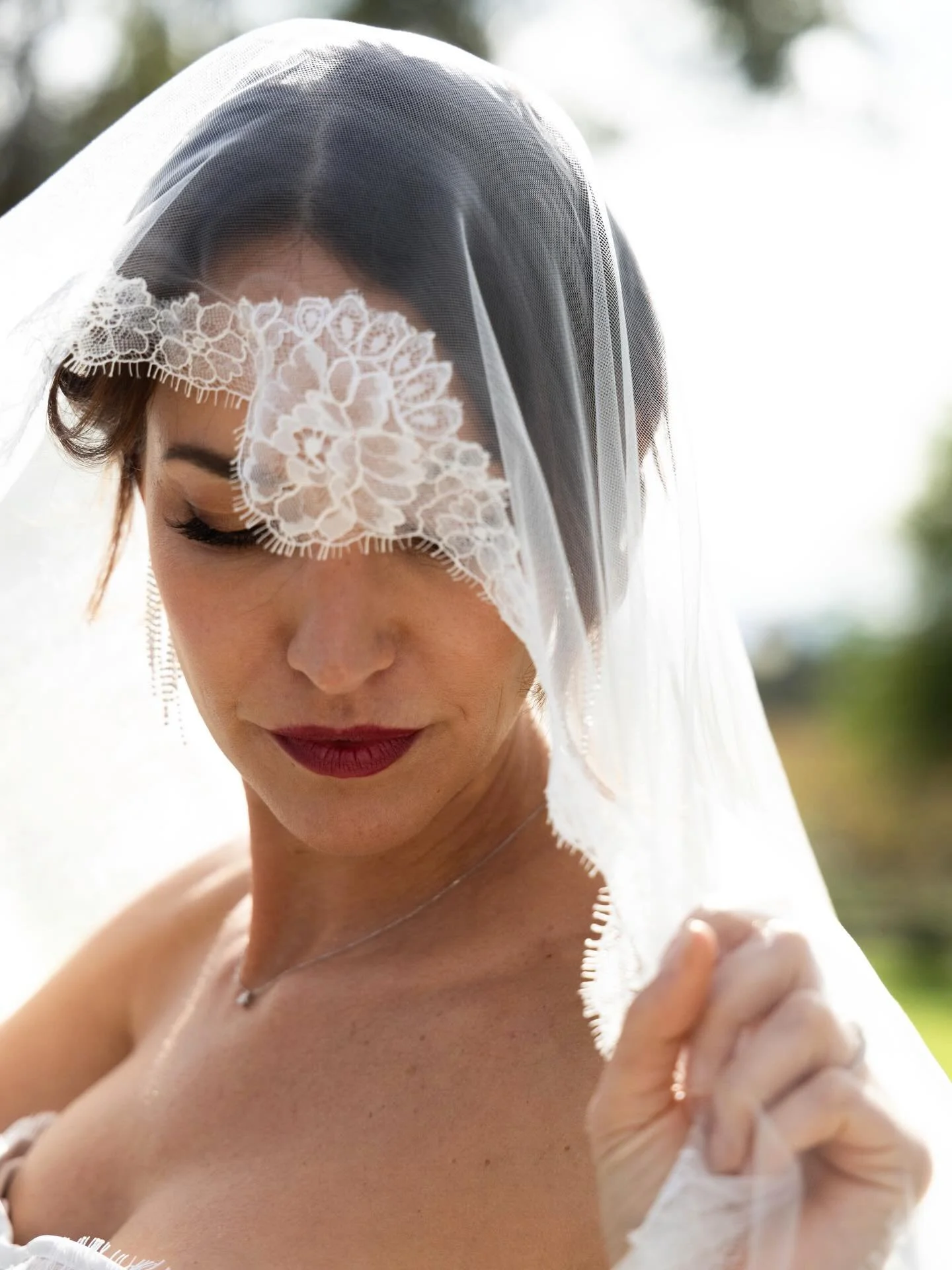 Lace &amp; light. 

Dentelle &amp; lumi&egrave;re. 

🐠

Art Direction: @promesses_bynorma &amp; @katziephotographe
Design &amp; decoration: @promesses_bynorma
Venue &amp; wines: @rierecadene
Dresses: @millanova at @_cote.mariage_
Bridal veil: @bajab
