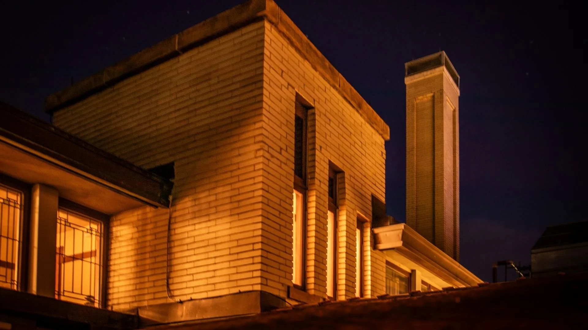Historic Park Inn at night