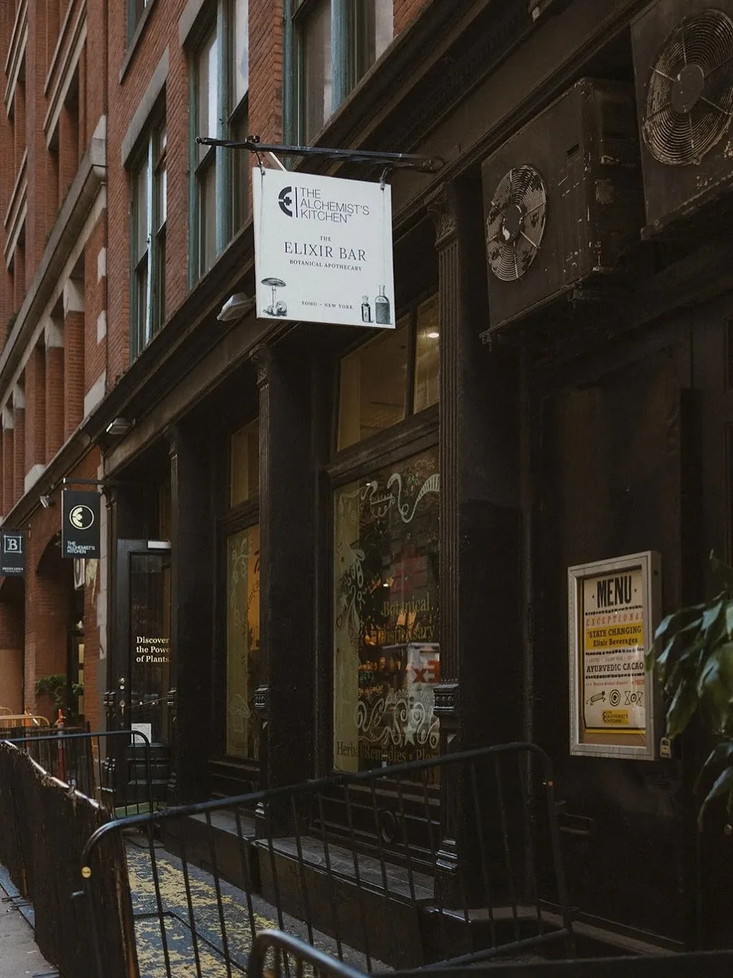 New York just has THAT energy, the kind that feels electric, inspiring, and full of possibility every time we&rsquo;re here ✨🗽

This city is where Luv Collective first began and has an endless creative energy and the openness to experience healing a