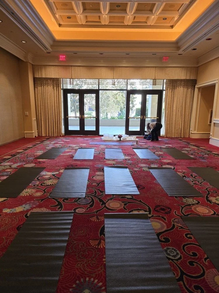 A Las Vegas Bachelorette That Started With Stillness