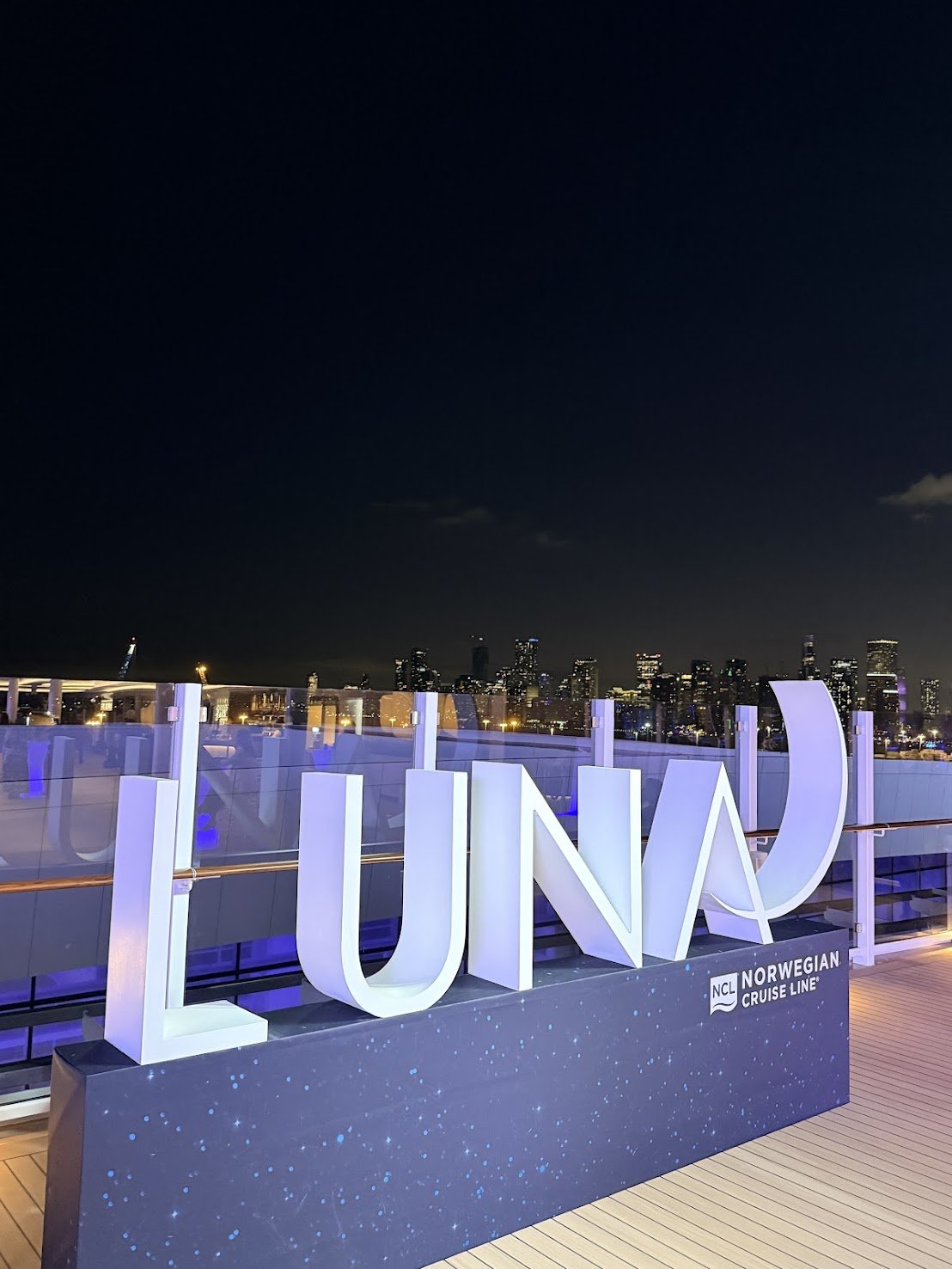 luna 06.jpeg
