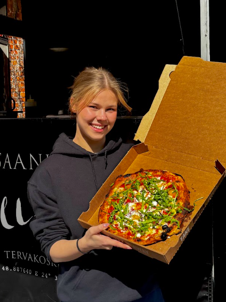 k-market reimarla juhlii kauppiaan 10-vuotista uraa