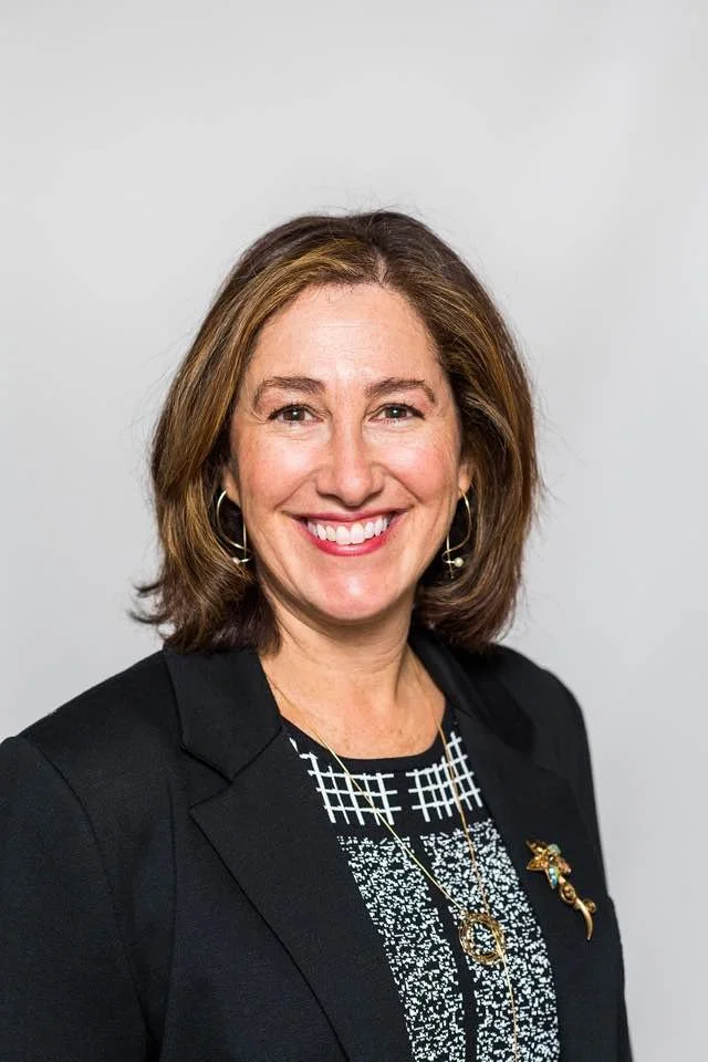 Jil Perlmutter headshot.jpg