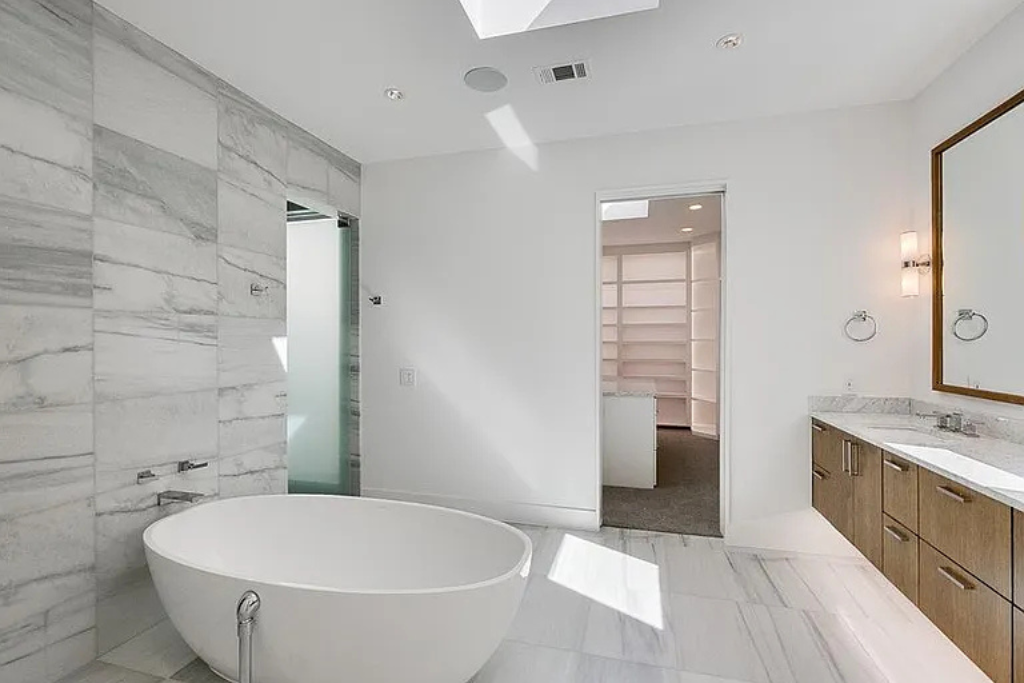 HANOVER+-+INTERIOR.webp
