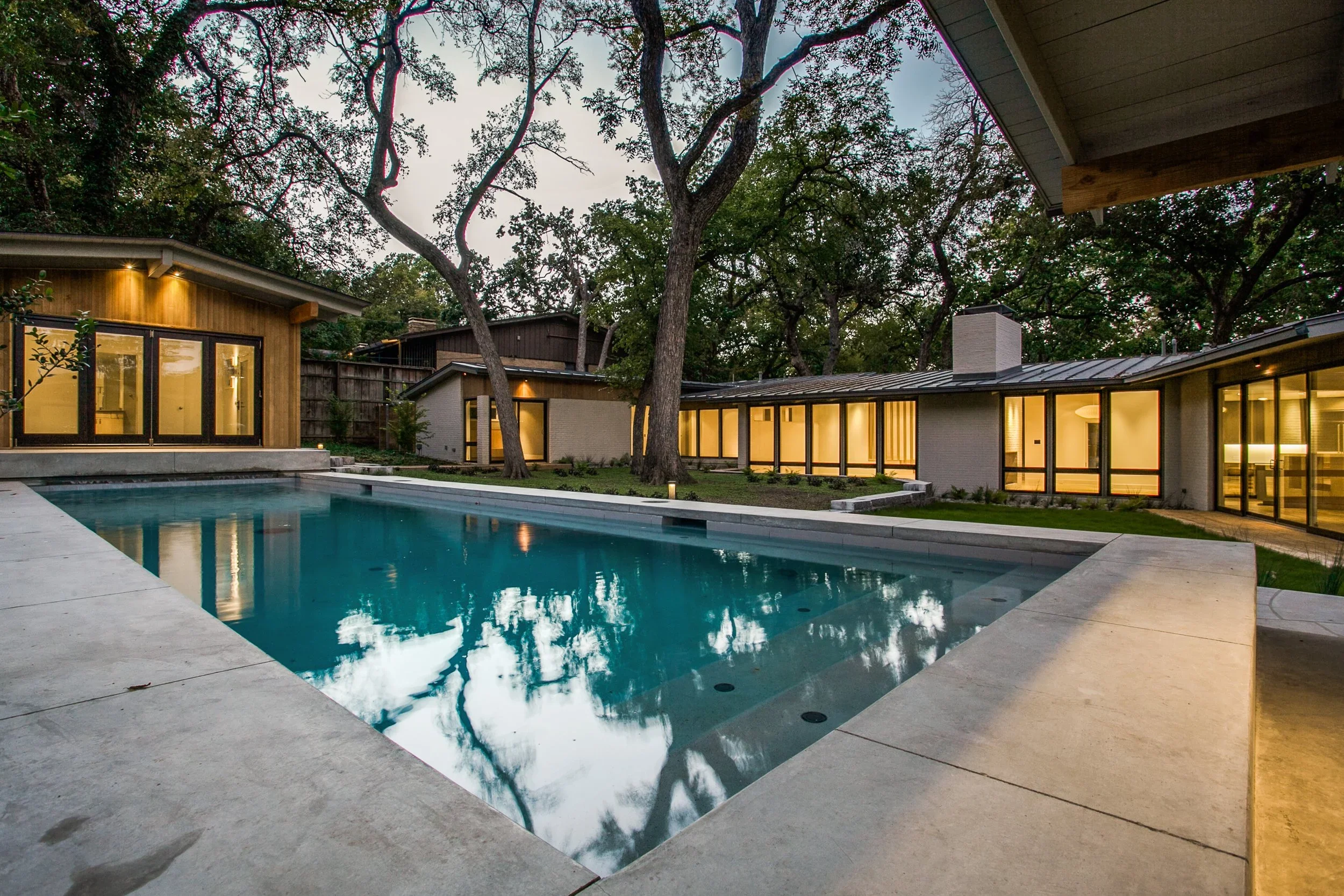 7418-malabar-ln-dallas-tx-1-High-Res-50.webp